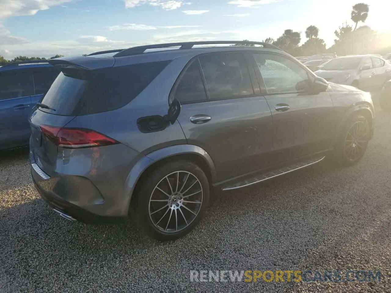 3 Photograph of a damaged car 4JGFB4JB0PA890690 MERCEDES-BENZ GLE-CLASS 2023