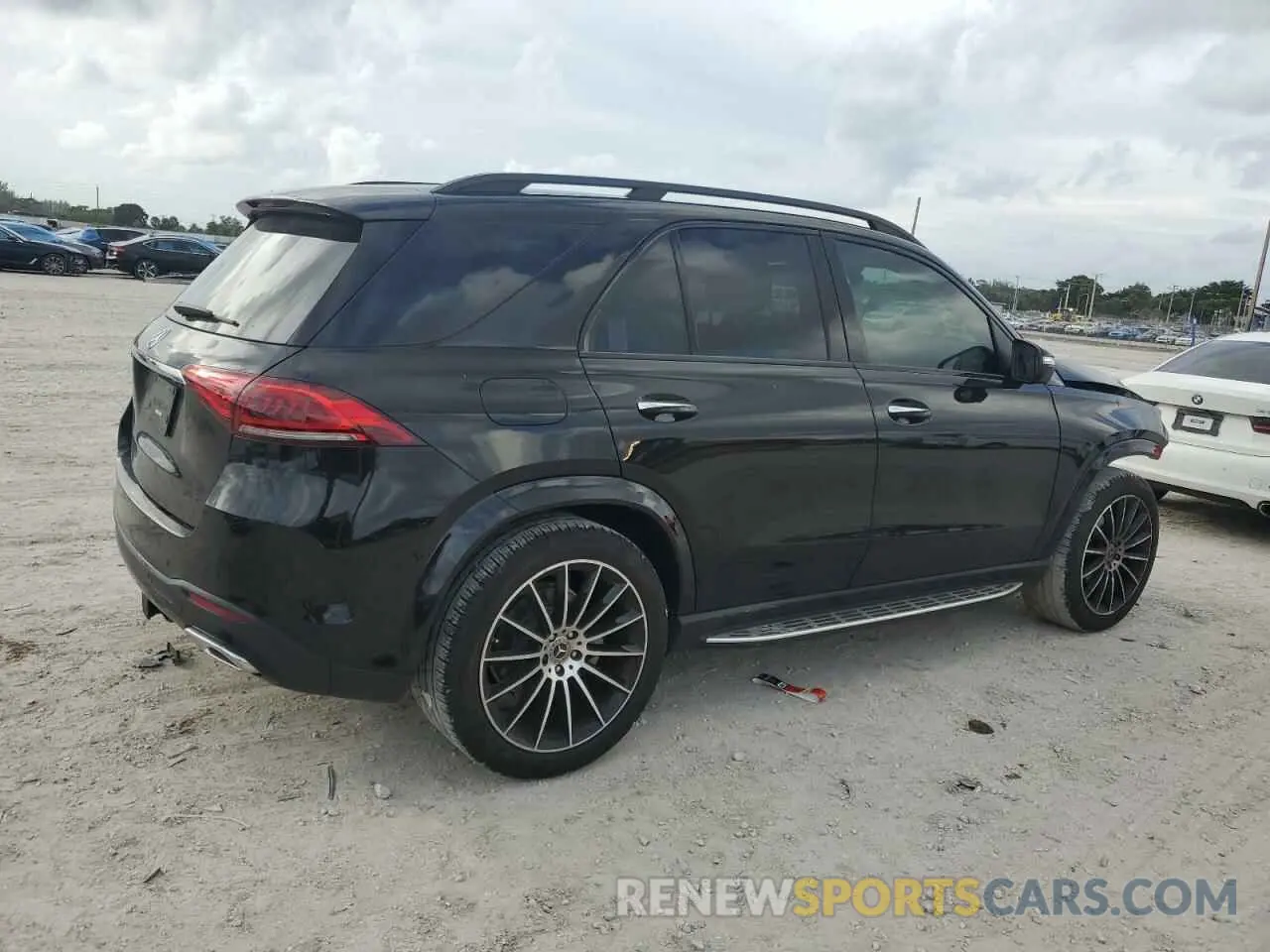3 Photograph of a damaged car 4JGFB4JB7PA897135 MERCEDES-BENZ GLE-CLASS 2023