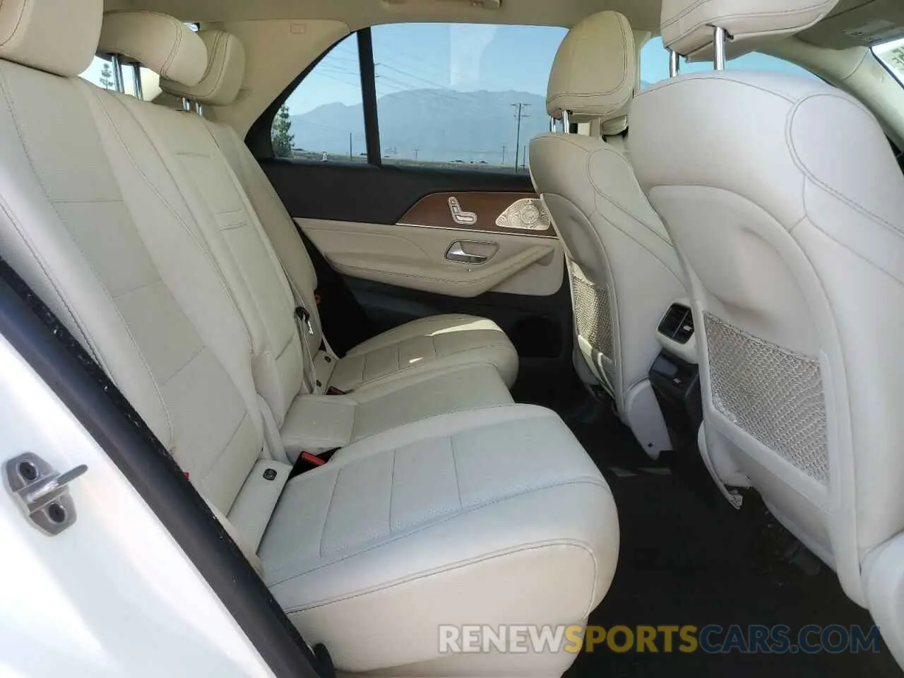 11 Photograph of a damaged car 4JGFB4JE5PA944592 MERCEDES-BENZ GLE-CLASS 2023