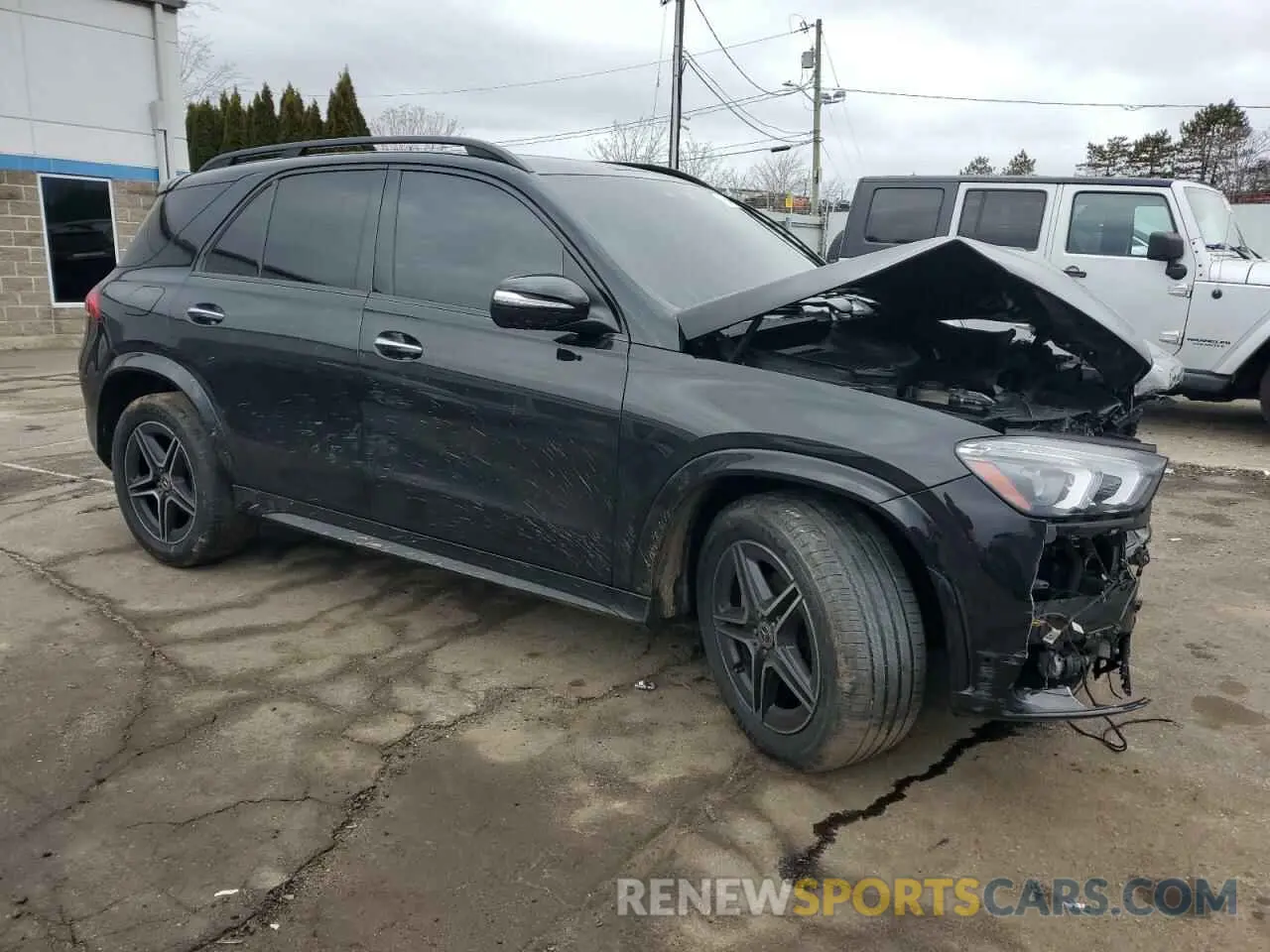 4 Photograph of a damaged car 4JGFB4KB3PA899138 MERCEDES-BENZ GLE-CLASS 2023