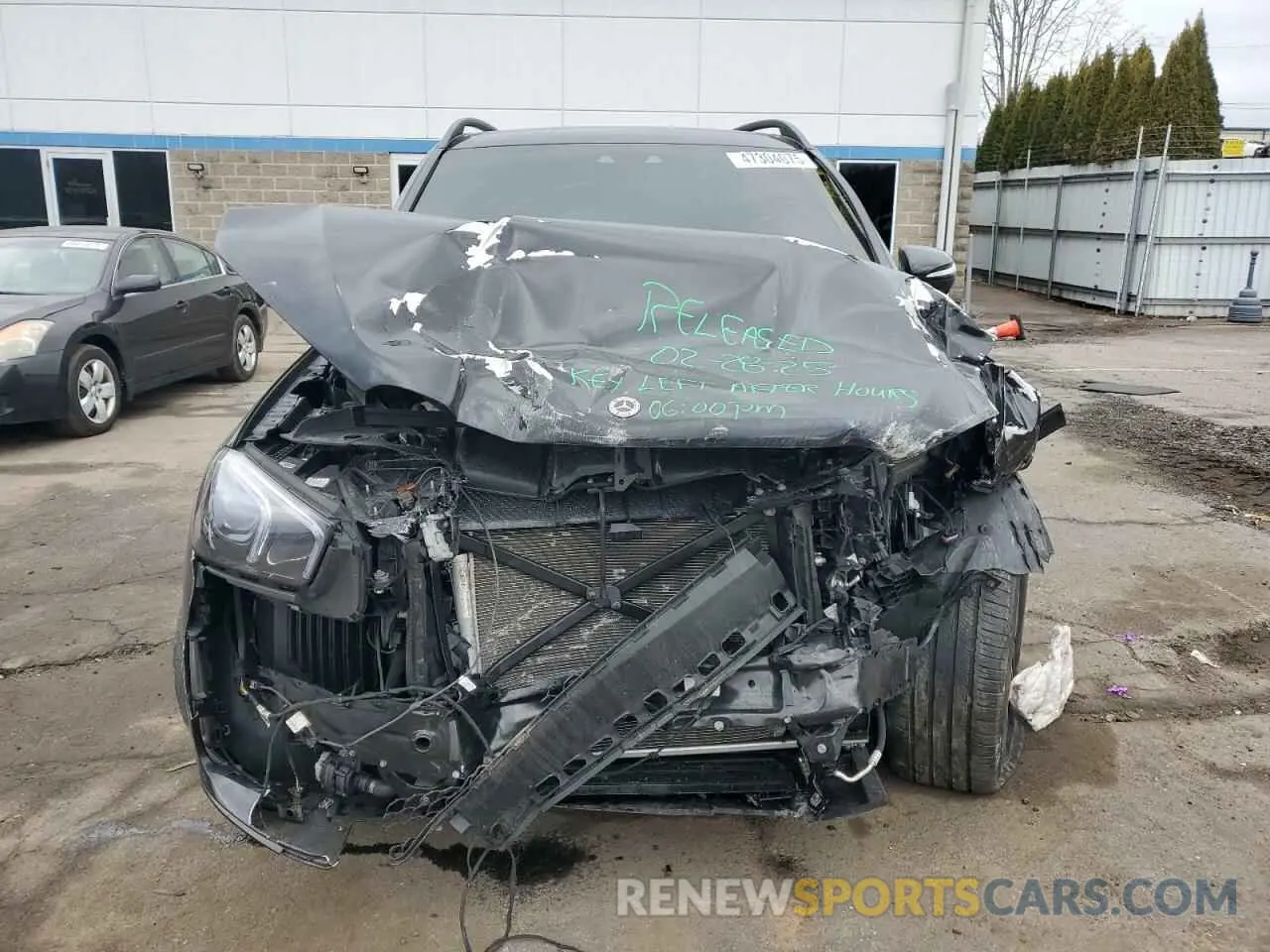 5 Photograph of a damaged car 4JGFB4KB3PA899138 MERCEDES-BENZ GLE-CLASS 2023