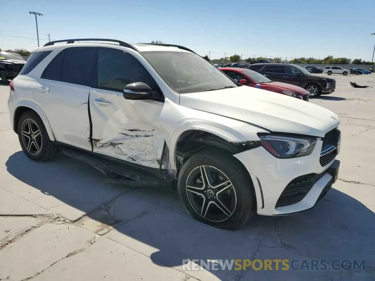 4 Photograph of a damaged car 4JGFB4KB6PA883581 MERCEDES-BENZ GLE-CLASS 2023