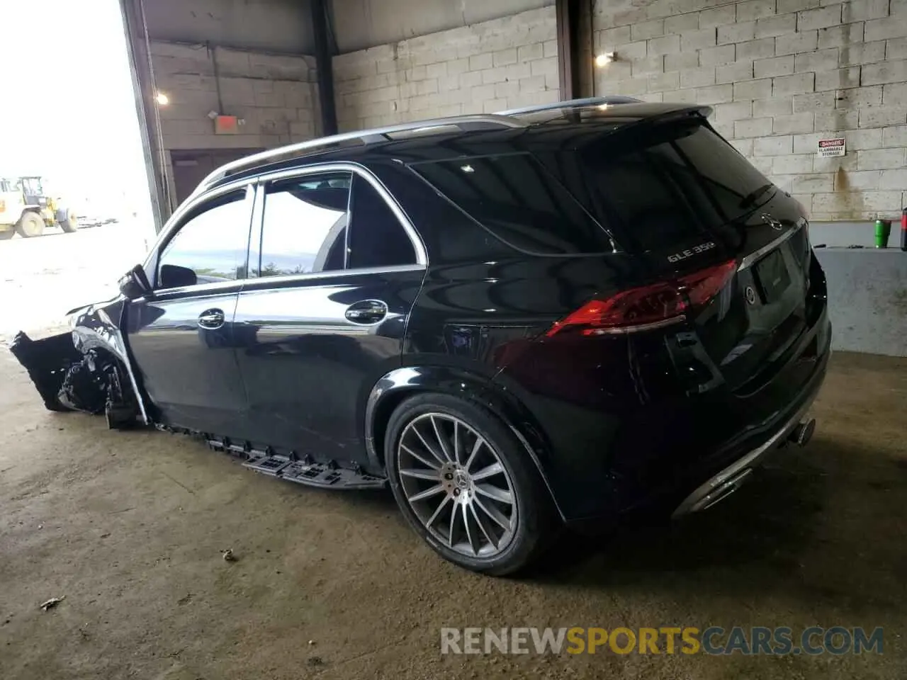 2 Photograph of a damaged car 4JGFB4KB7PA962984 MERCEDES-BENZ GLE-CLASS 2023
