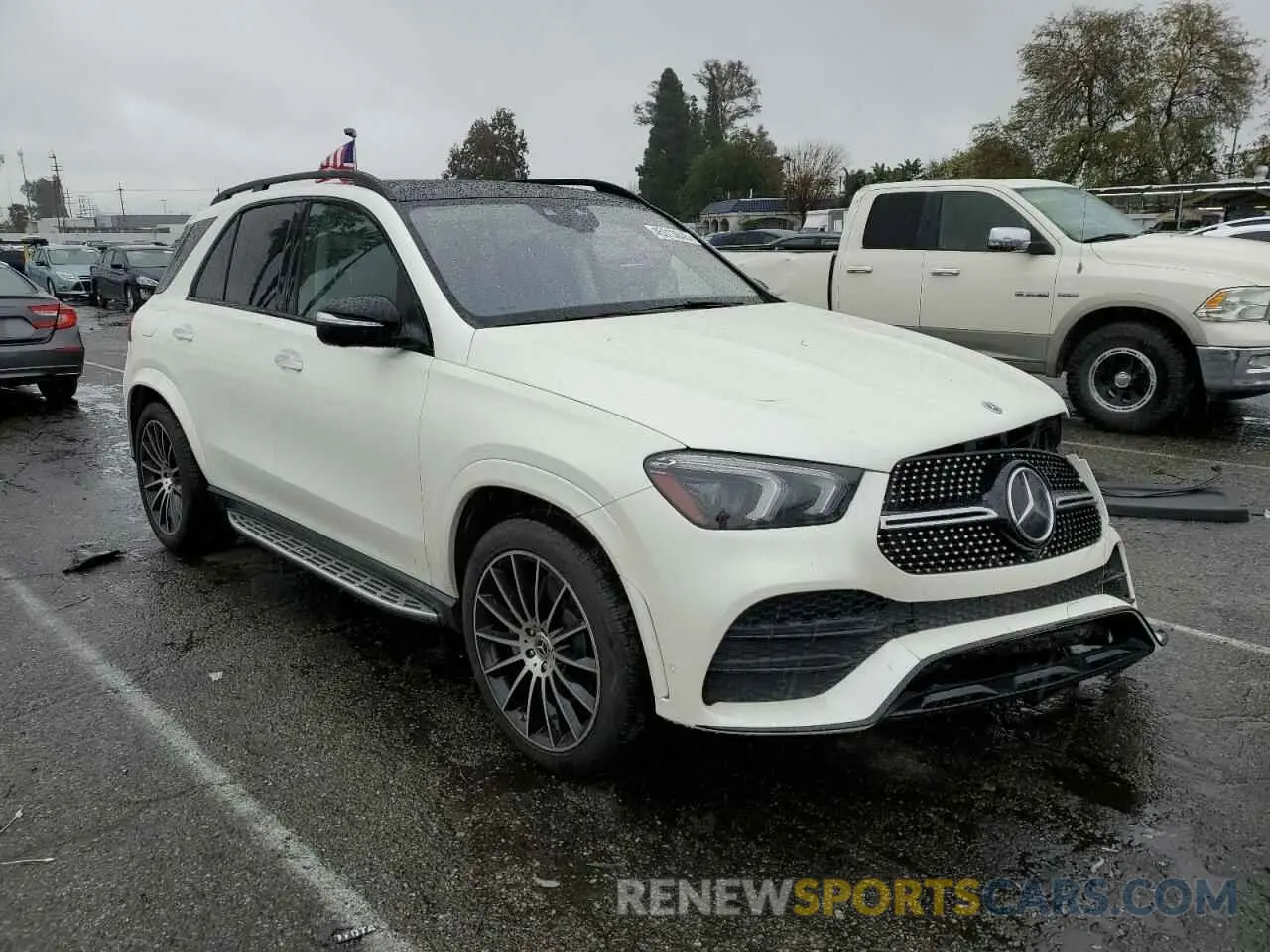 4 Photograph of a damaged car 4JGFB5KB8PA919244 MERCEDES-BENZ GLE-CLASS 2023
