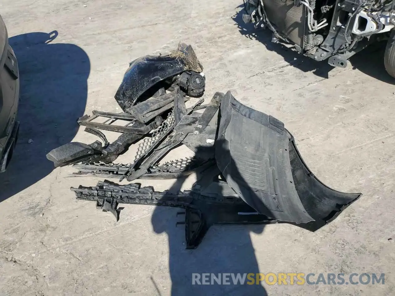 13 Photograph of a damaged car 4JGFD8KB8PA898472 MERCEDES-BENZ GLE-CLASS 2023