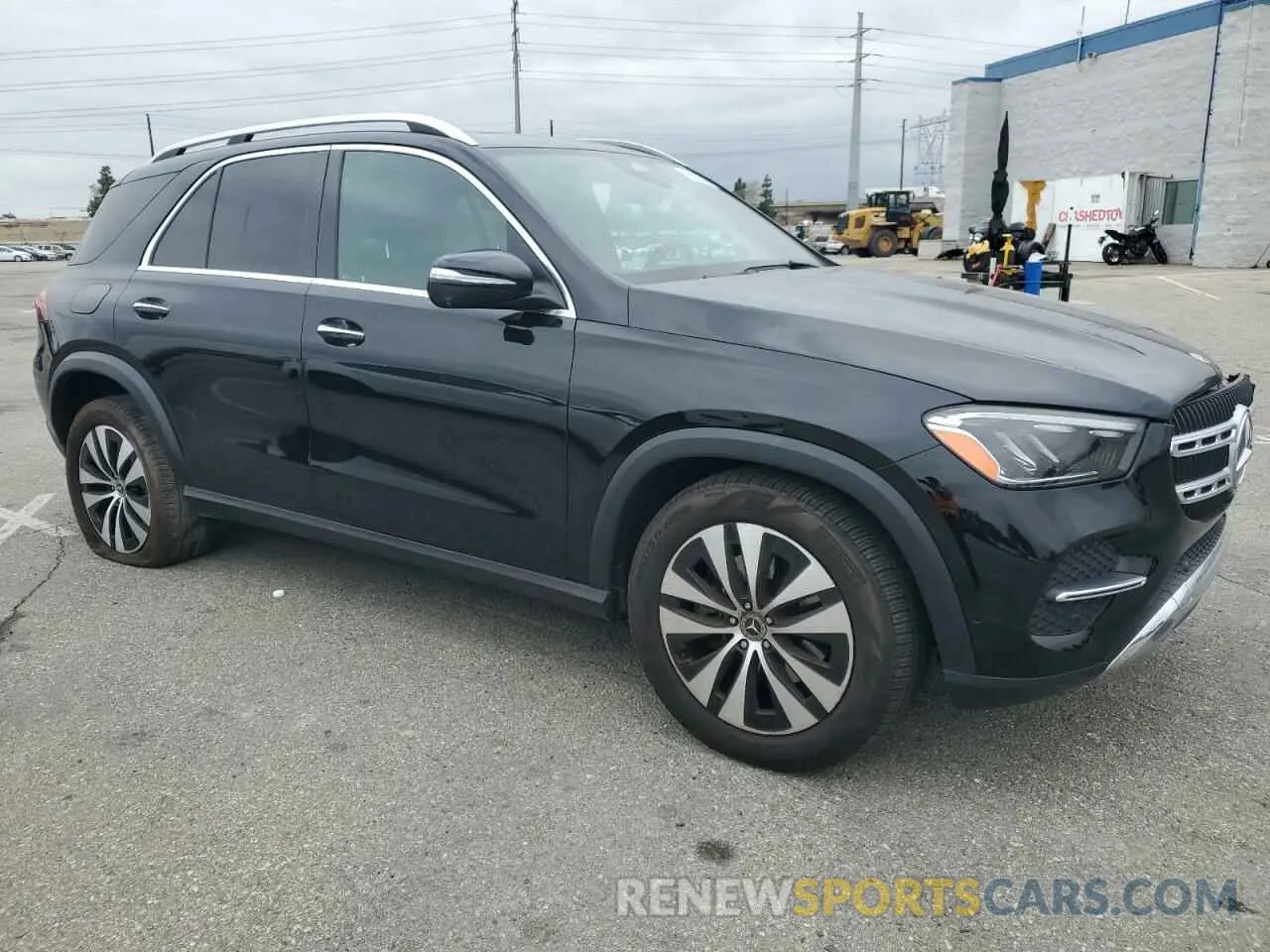 4 Photograph of a damaged car 4JGFB4FB0RB130846 MERCEDES-BENZ GLE-CLASS 2024