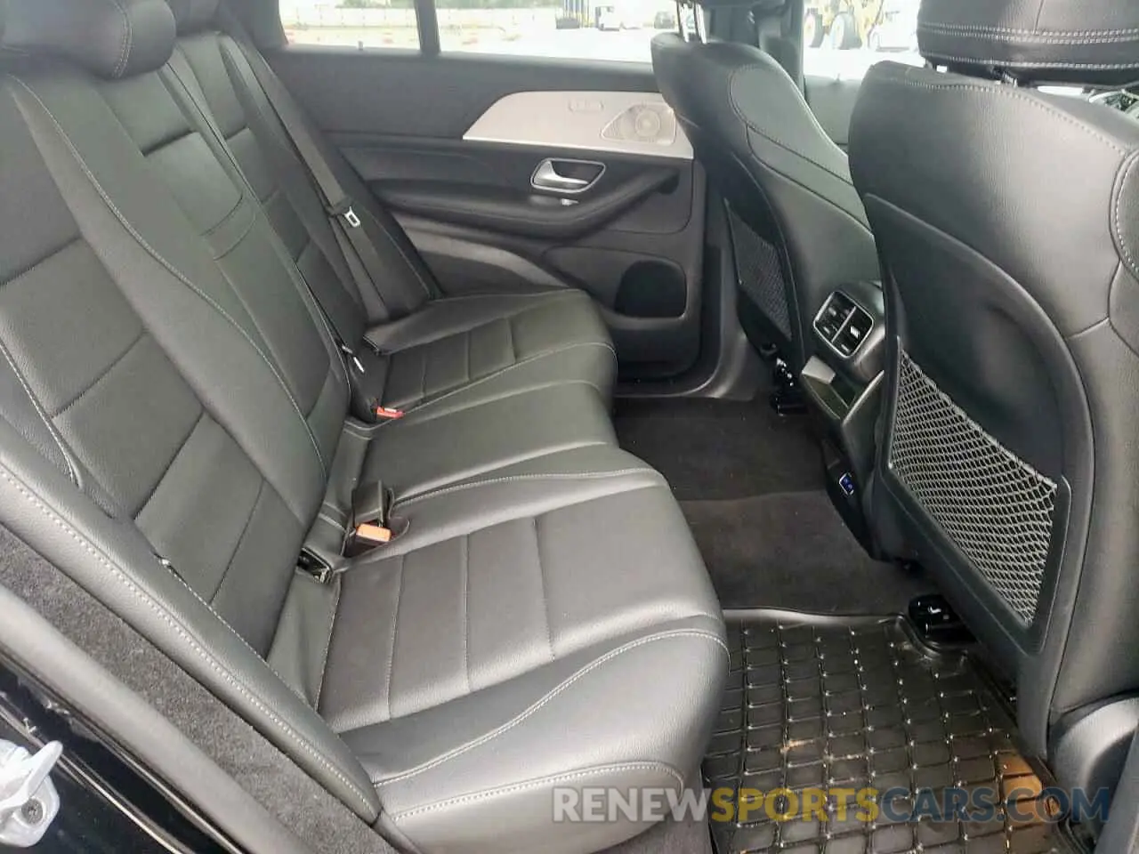 10 Photograph of a damaged car 4JGFB4FB1RB053467 MERCEDES-BENZ GLE-CLASS 2024