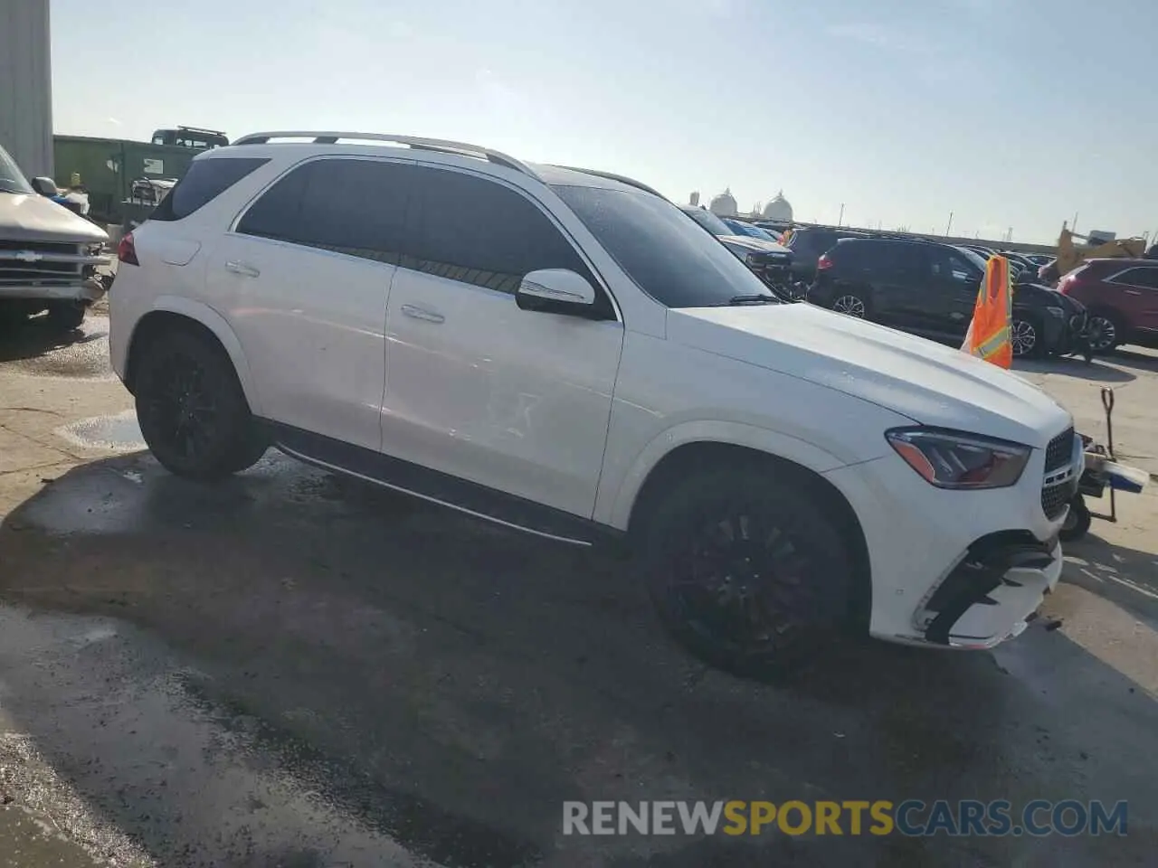 4 Photograph of a damaged car 4JGFB4FB1RB114915 MERCEDES-BENZ GLE-CLASS 2024