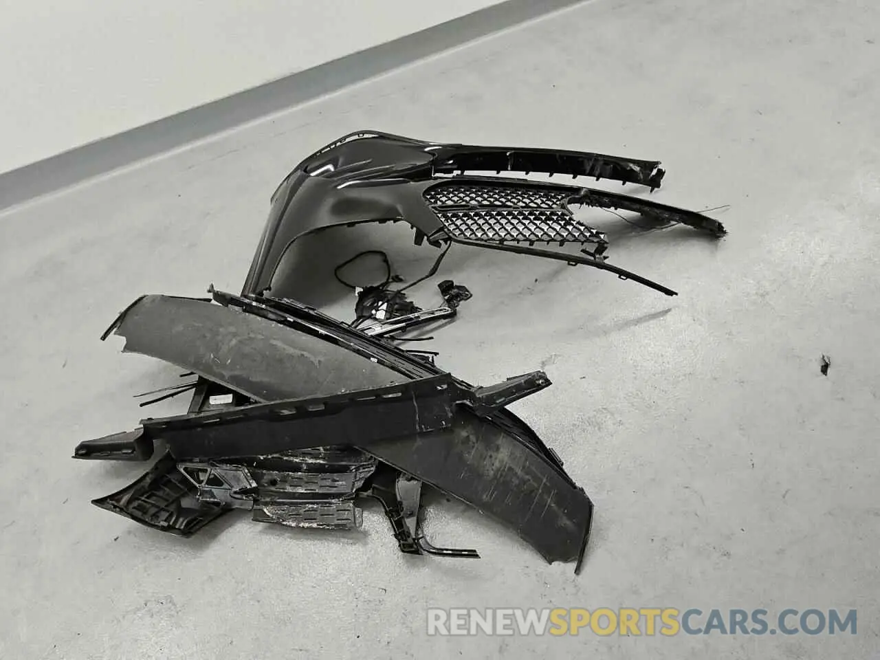 13 Photograph of a damaged car 4JGFB4FB4RA982588 MERCEDES-BENZ GLE-CLASS 2024