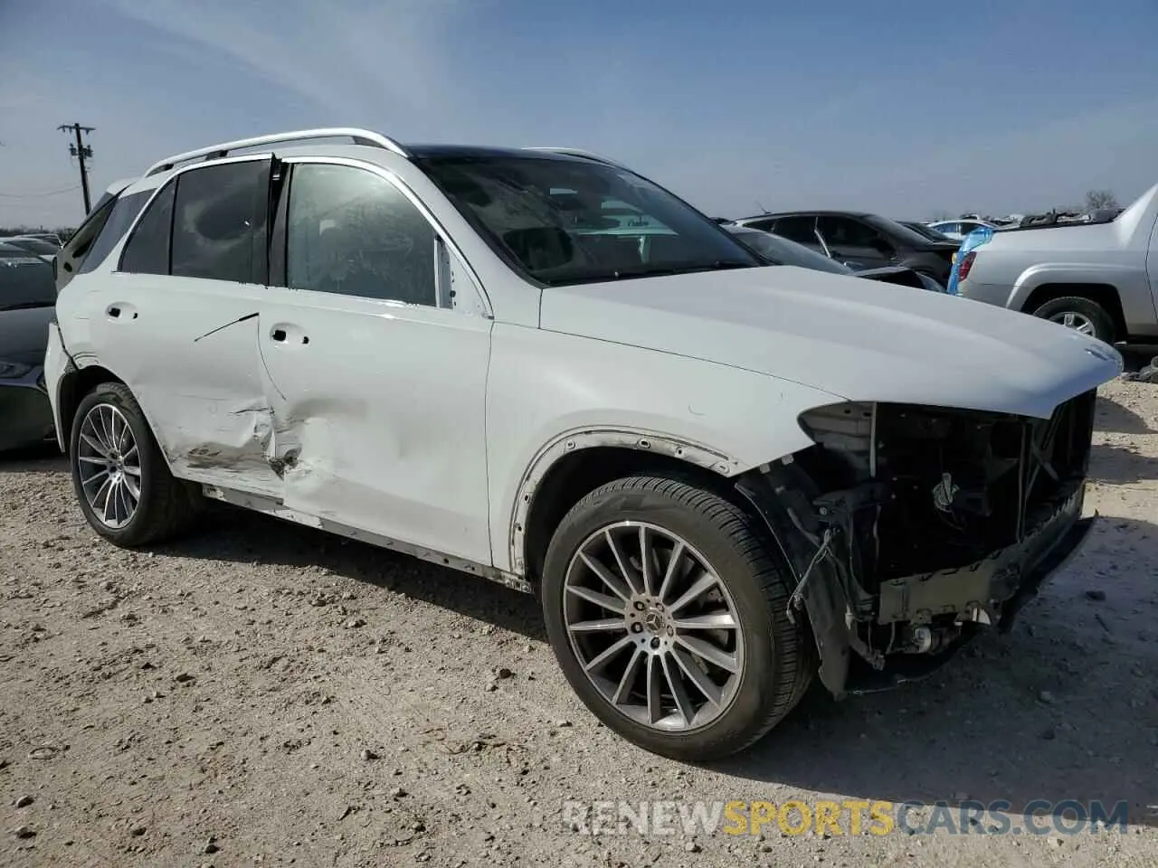4 Photograph of a damaged car 4JGFB4FB4RB061949 MERCEDES-BENZ GLE-CLASS 2024