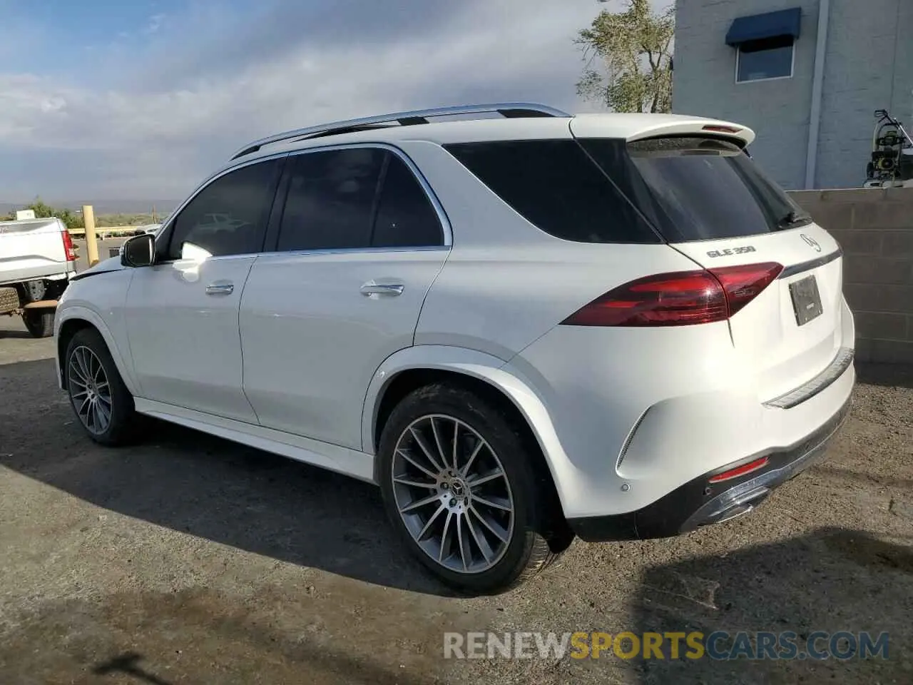 2 Photograph of a damaged car 4JGFB4FBXRB047070 MERCEDES-BENZ GLE-CLASS 2024
