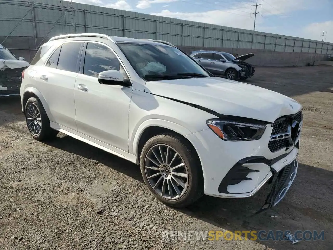 4 Photograph of a damaged car 4JGFB4FBXRB047070 MERCEDES-BENZ GLE-CLASS 2024