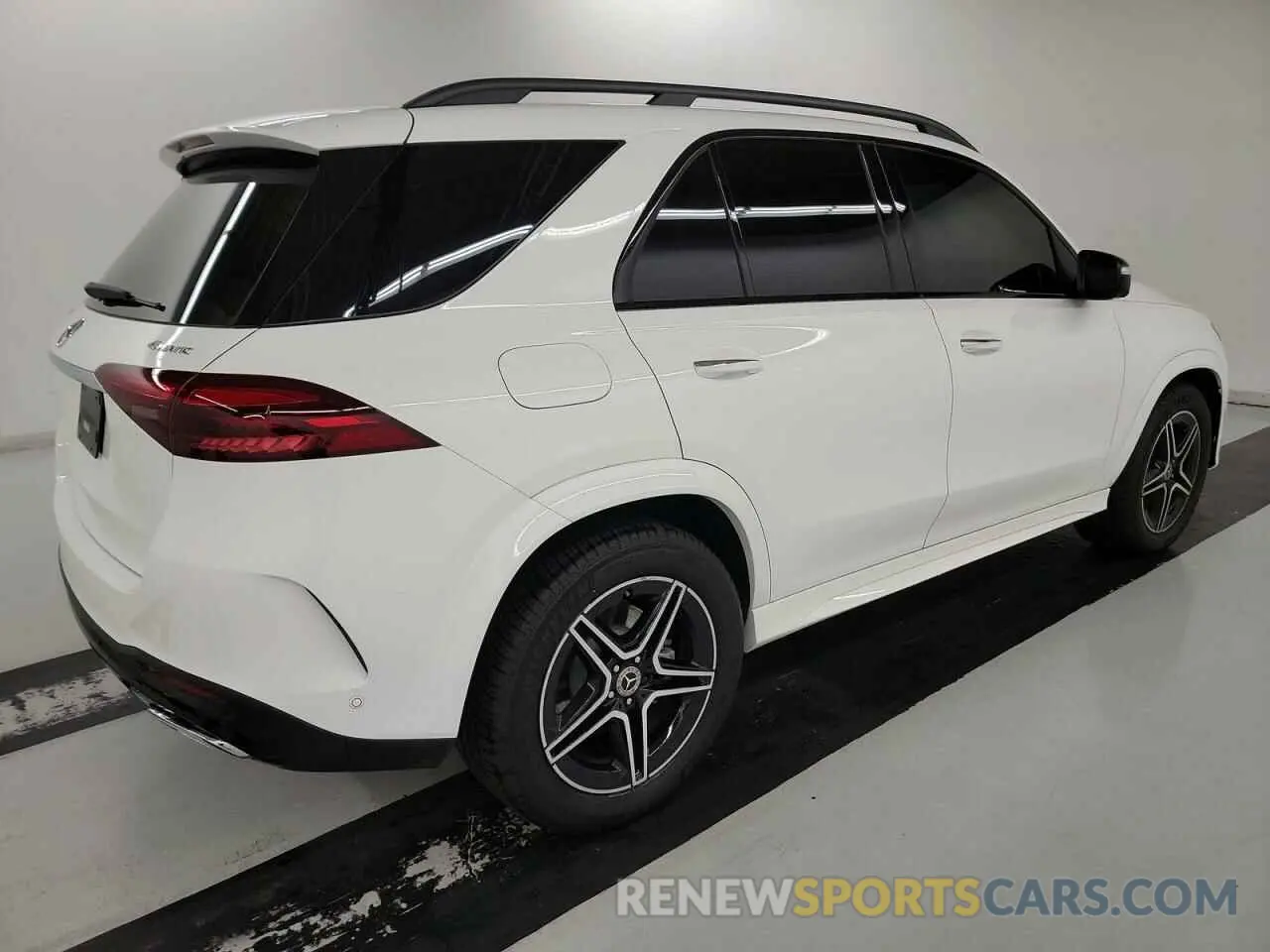 4 Photograph of a damaged car 4JGFB4FE7RA979825 MERCEDES-BENZ GLE-CLASS 2024