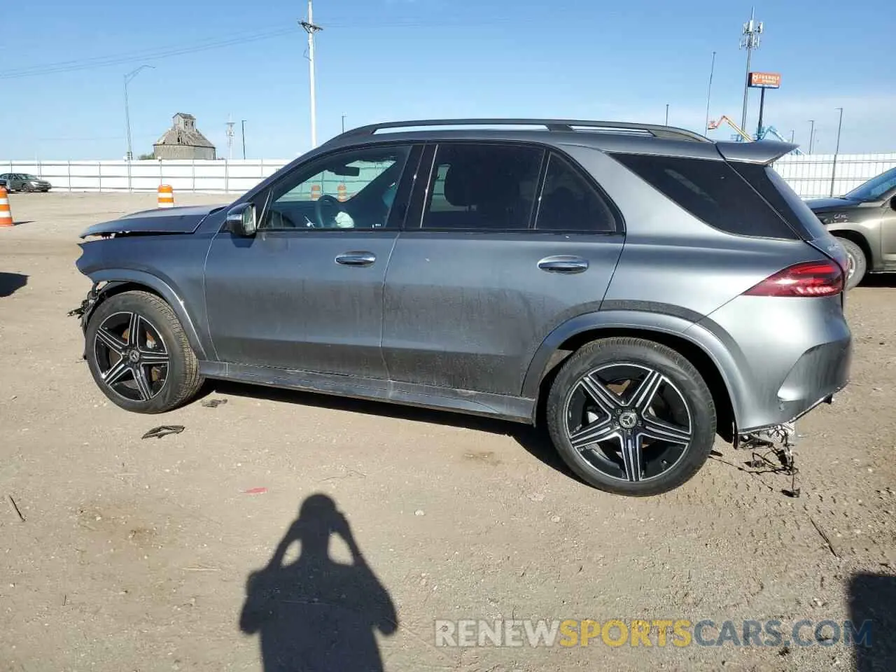 2 Photograph of a damaged car 4JGFB5KB1RB182899 MERCEDES-BENZ GLE-CLASS 2024