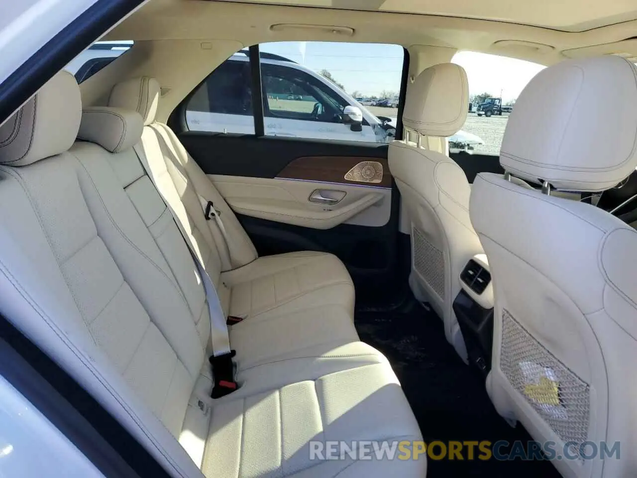 11 Photograph of a damaged car 4JGFB5KB9RB094893 MERCEDES-BENZ GLE-CLASS 2024