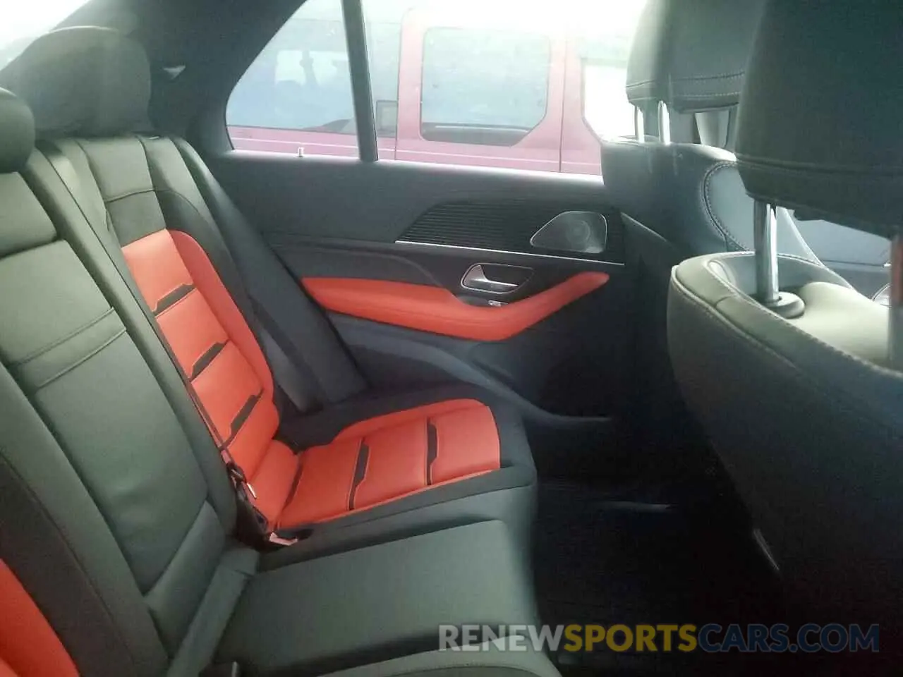 11 Photograph of a damaged car 4JGFB6BB4RB089087 MERCEDES-BENZ GLE-CLASS 2024