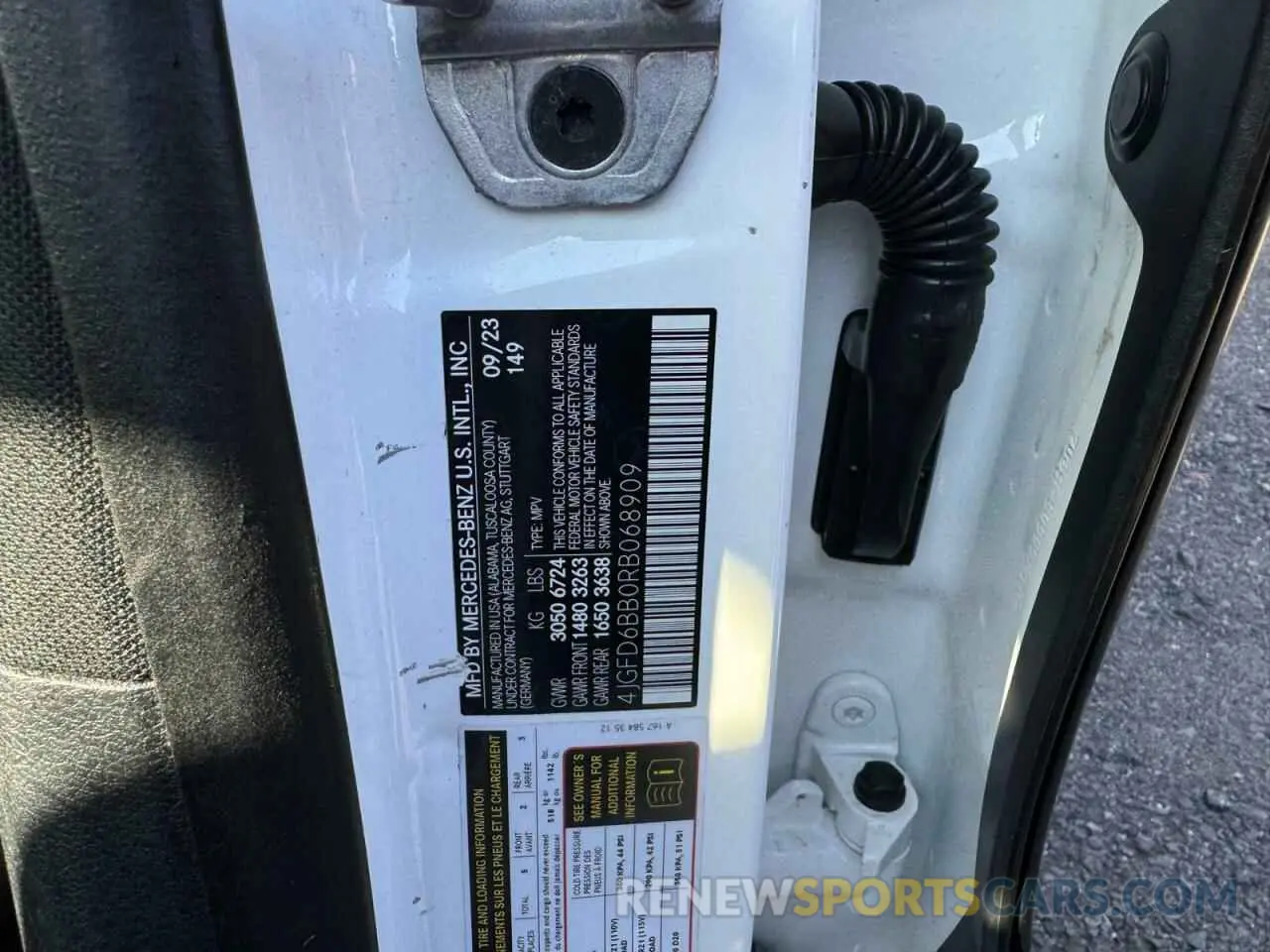 10 Photograph of a damaged car 4JGFD6BB0RB068909 MERCEDES-BENZ GLE-CLASS 2024