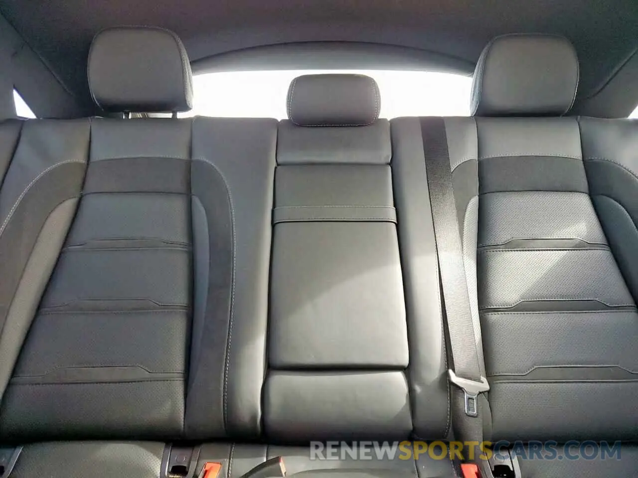 10 Photograph of a damaged car 4JGFD6BB4RB146091 MERCEDES-BENZ GLE-CLASS 2024