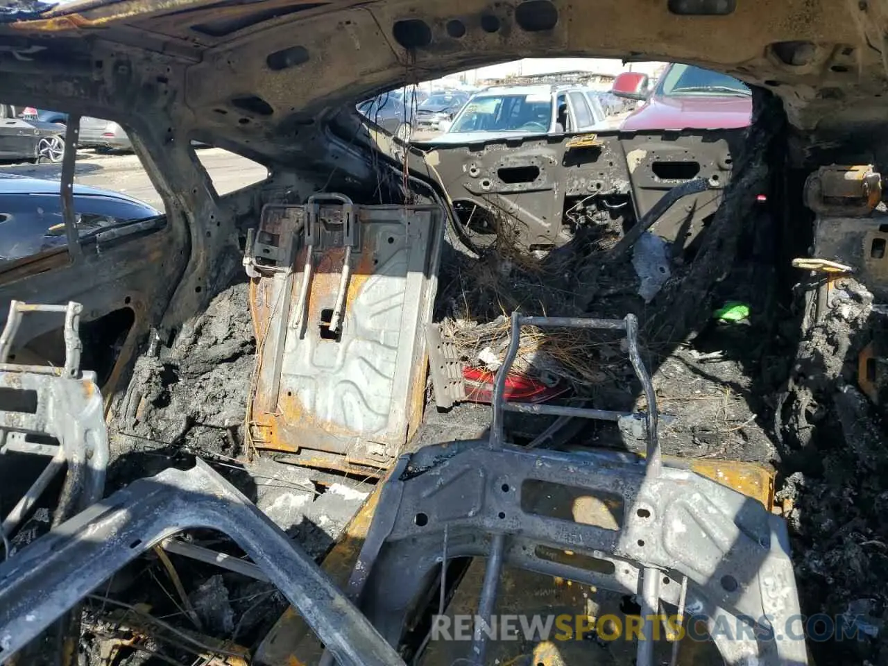10 Photograph of a damaged car 4JGFD6BB4RB220125 MERCEDES-BENZ GLE-CLASS 2024