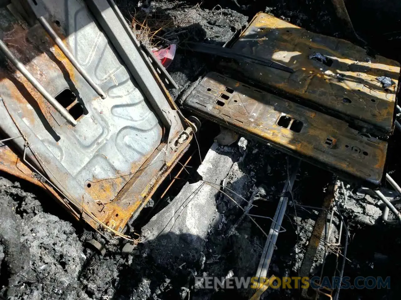 12 Photograph of a damaged car 4JGFD6BB4RB220125 MERCEDES-BENZ GLE-CLASS 2024