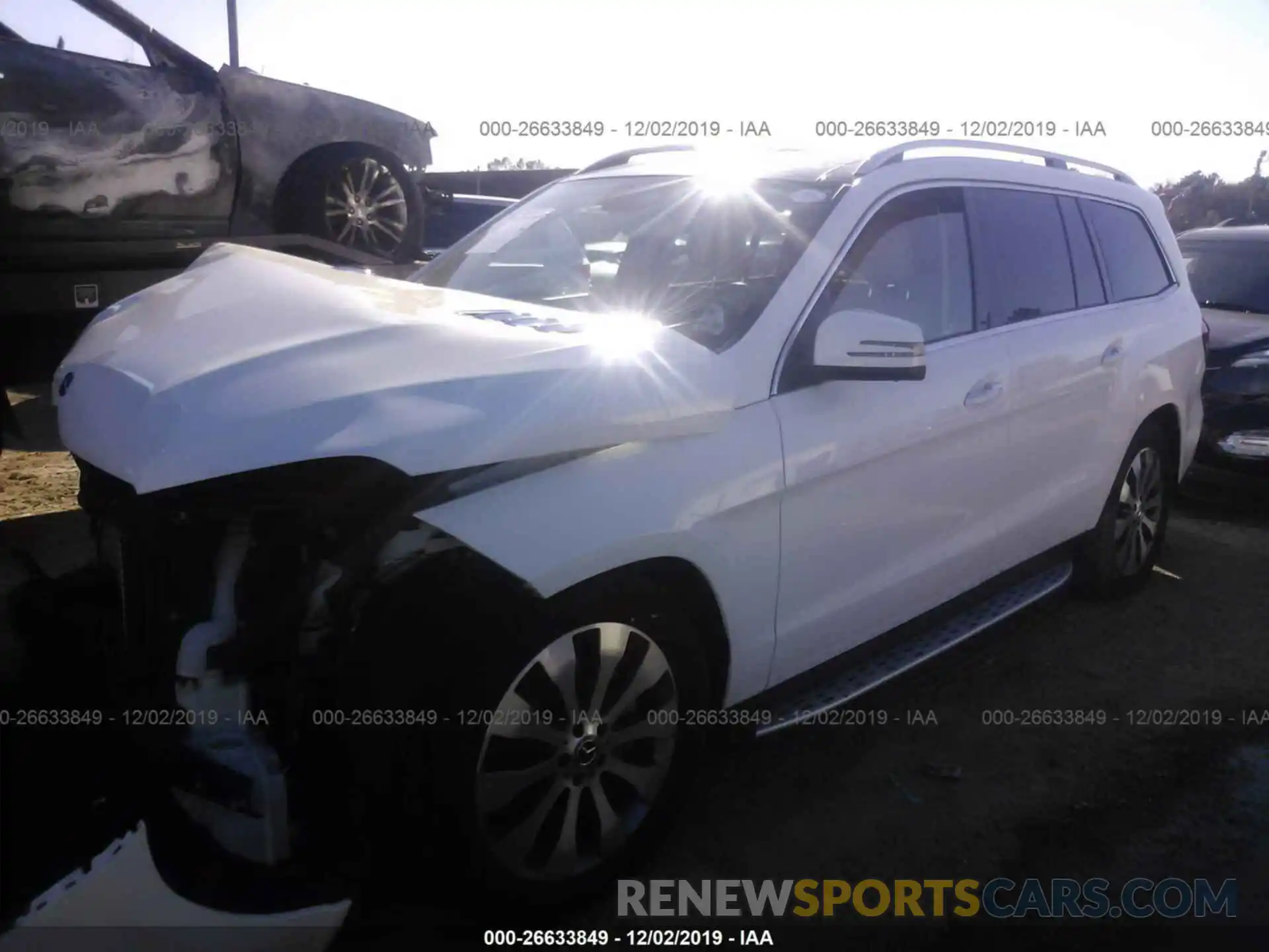 2 Photograph of a damaged car 4JGDF6EE0KB224461 MERCEDES-BENZ GLS 2019