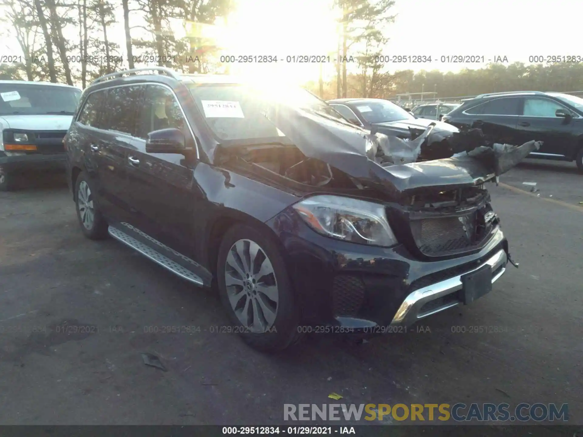 1 Photograph of a damaged car 4JGDF6EE0KB227702 MERCEDES-BENZ GLS 2019