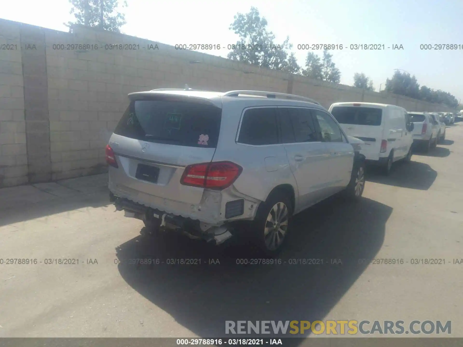 4 Photograph of a damaged car 4JGDF6EE3KB217035 MERCEDES-BENZ GLS 2019