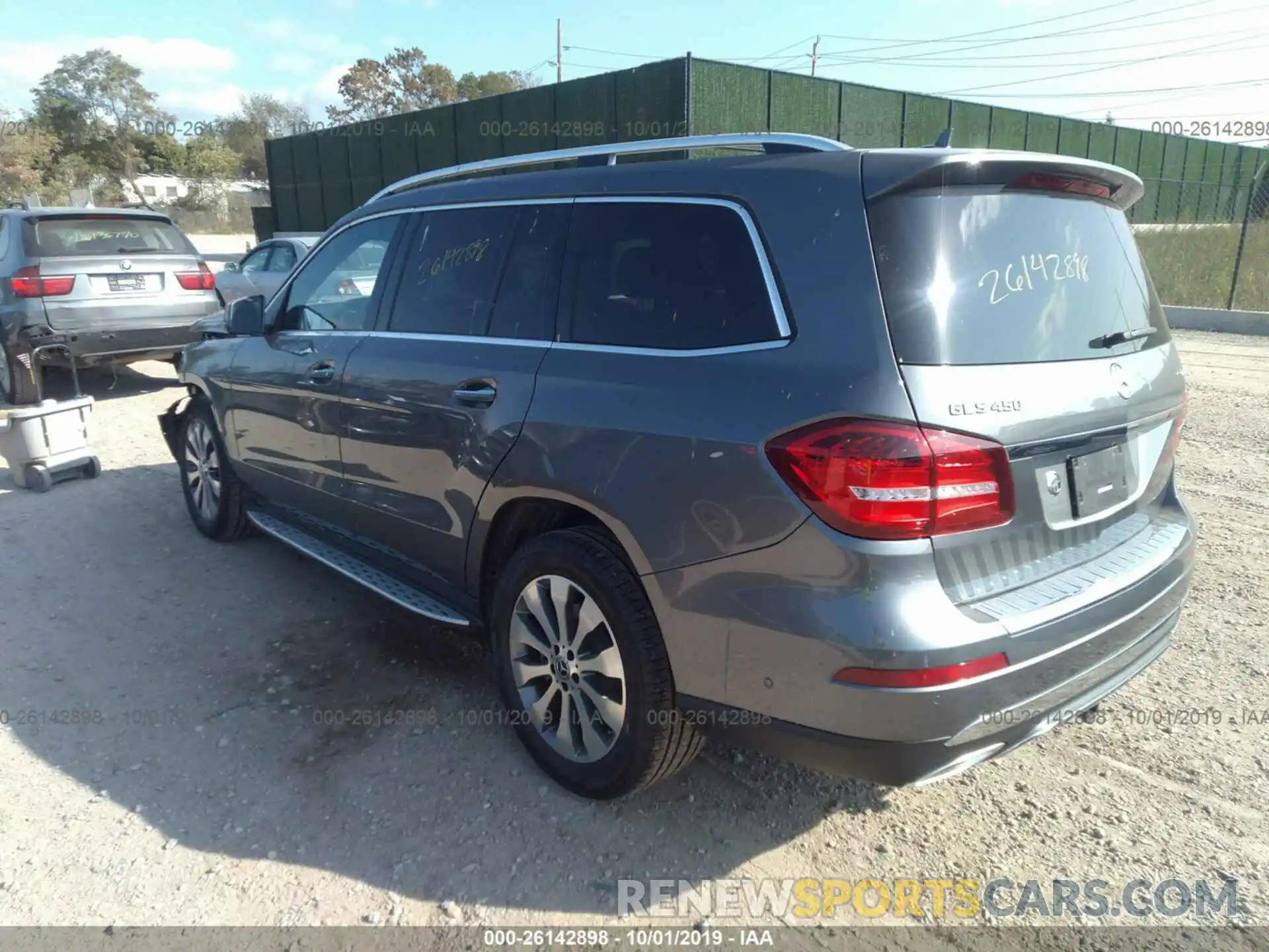 3 Photograph of a damaged car 4JGDF6EE3KB227225 MERCEDES-BENZ GLS 2019