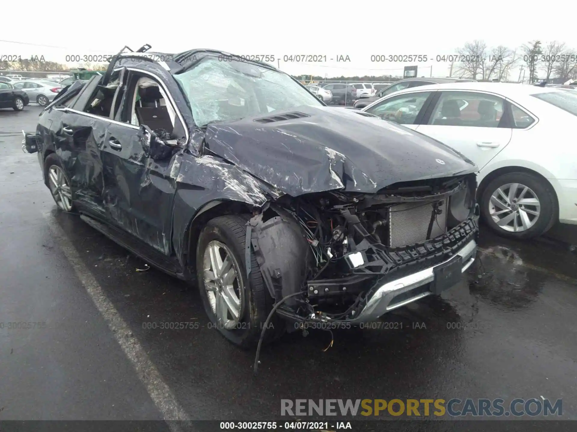 1 Photograph of a damaged car 4JGDF6EE3KB227581 MERCEDES-BENZ GLS 2019