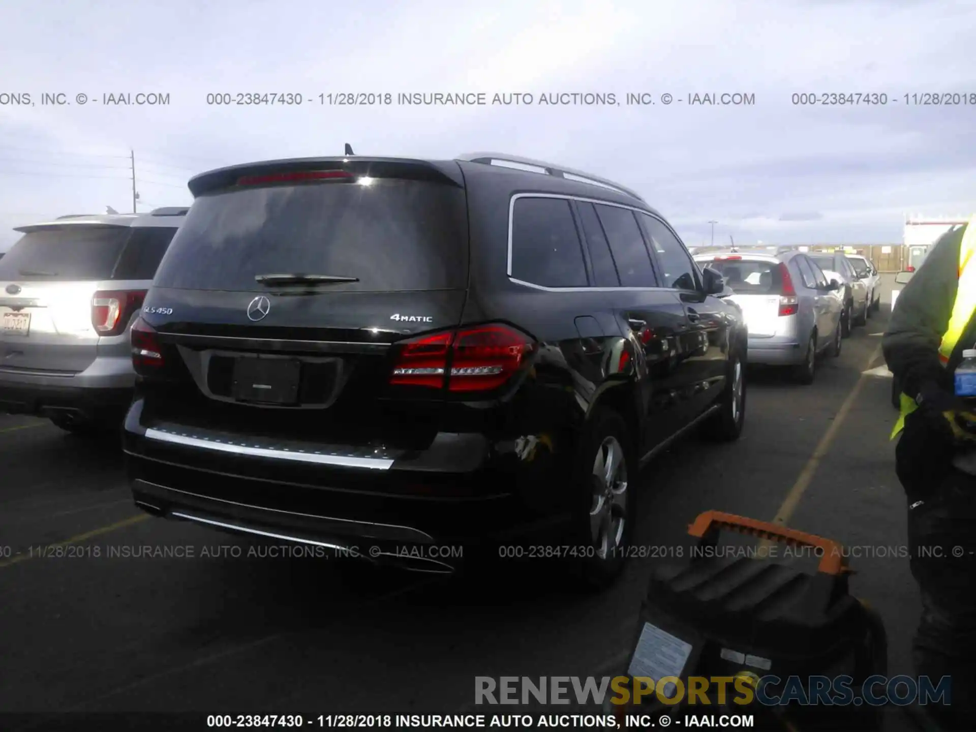 4 Photograph of a damaged car 4JGDF6EE5KB183826 Mercedes-benz Gls 2019