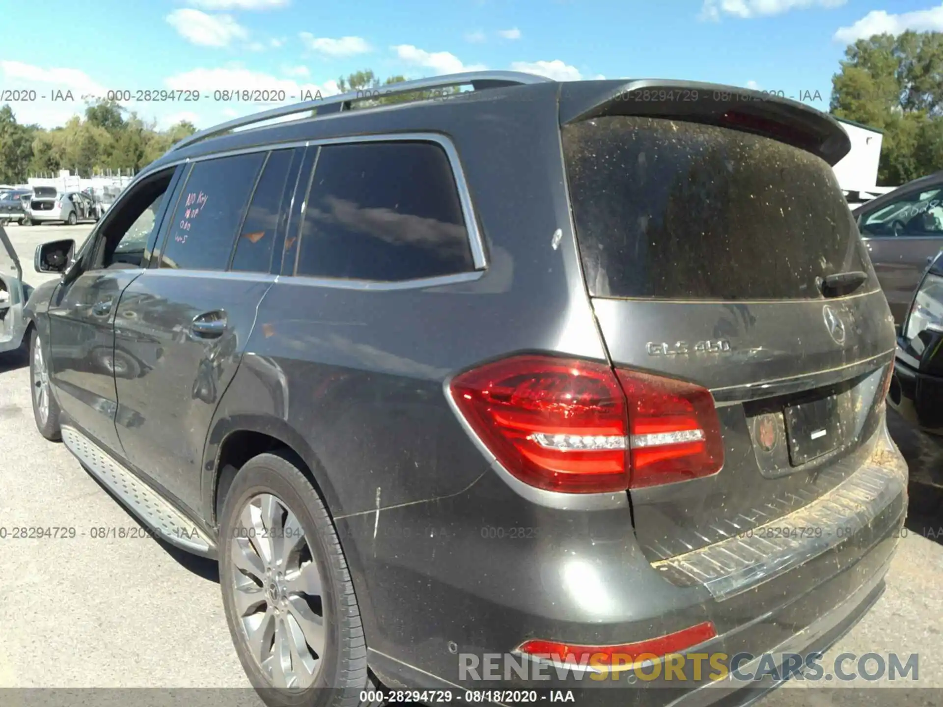 3 Photograph of a damaged car 4JGDF6EE6KB205736 MERCEDES-BENZ GLS 2019