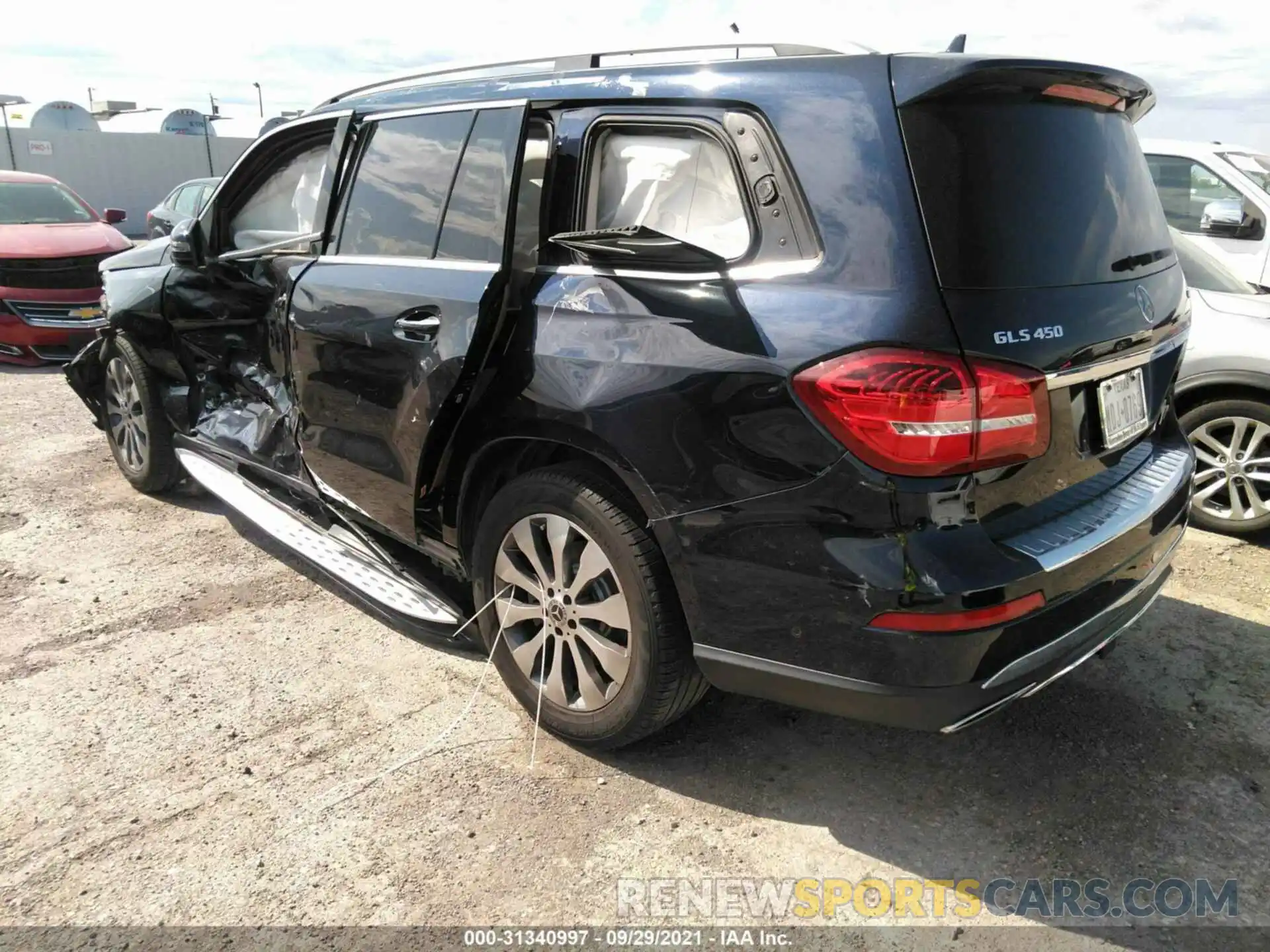 3 Photograph of a damaged car 4JGDF6EE7KB236798 MERCEDES-BENZ GLS 2019