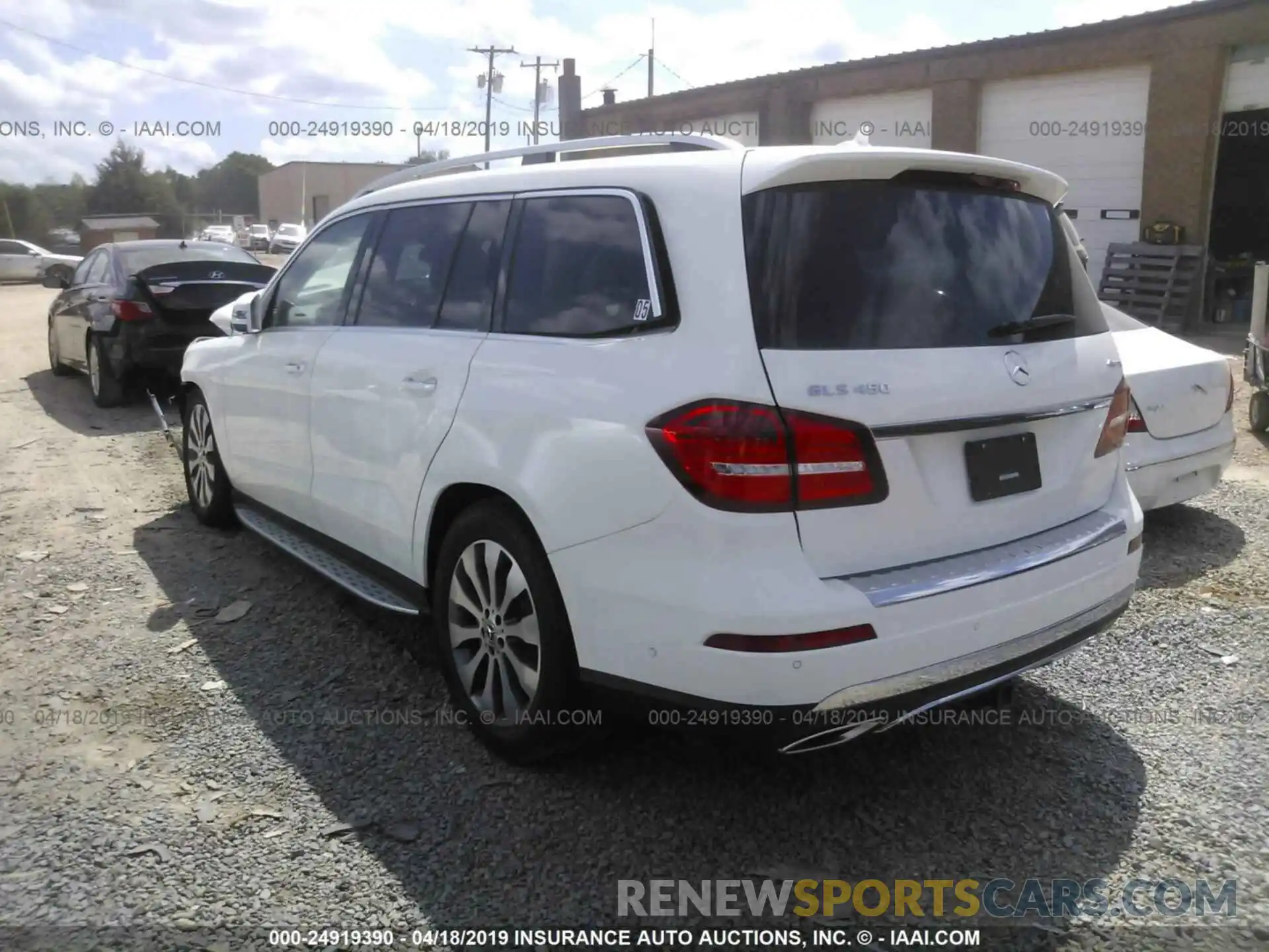 3 Photograph of a damaged car 4JGDF6EE8KB227396 MERCEDES-BENZ GLS 2019