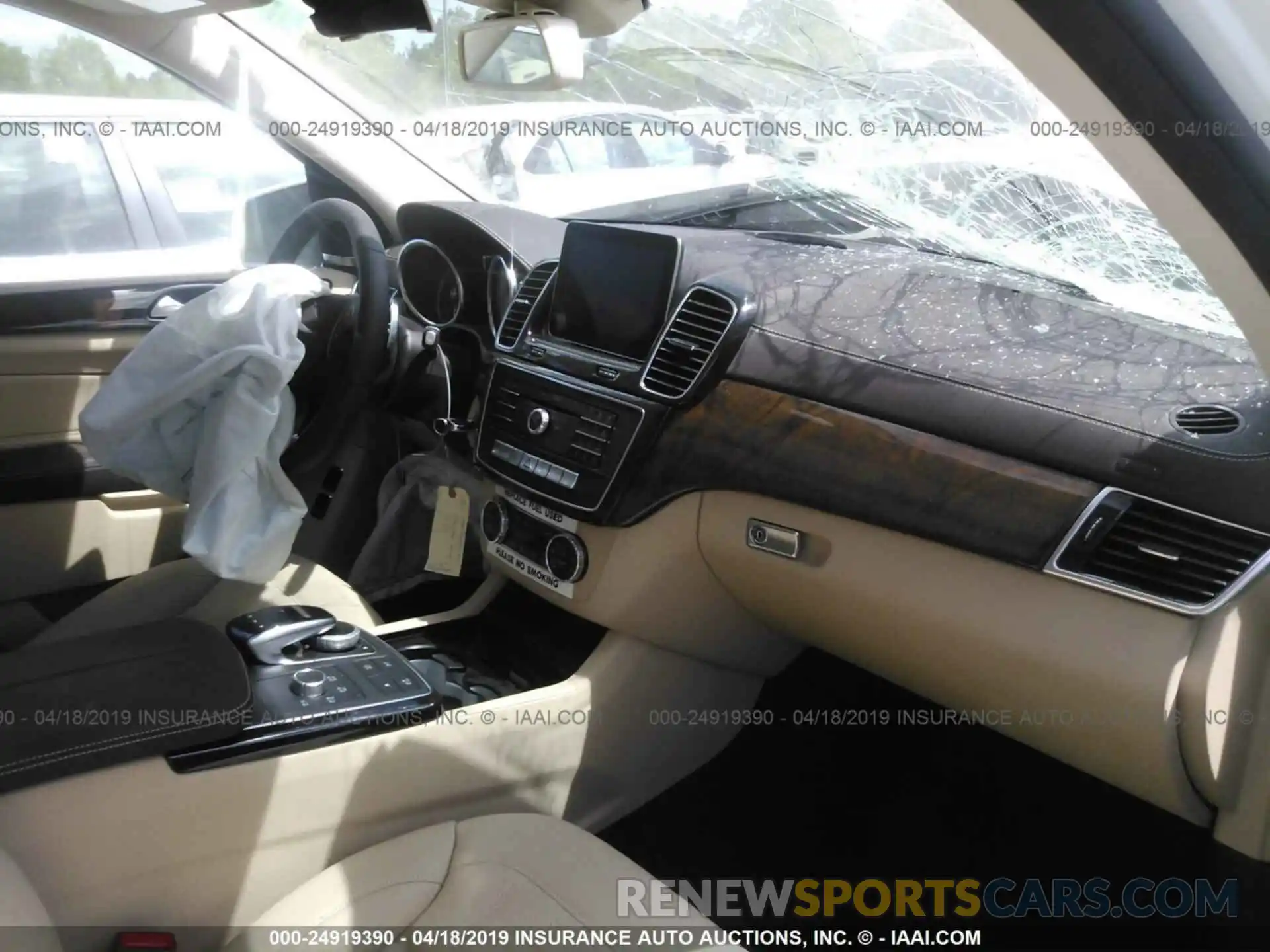 5 Photograph of a damaged car 4JGDF6EE8KB227396 MERCEDES-BENZ GLS 2019