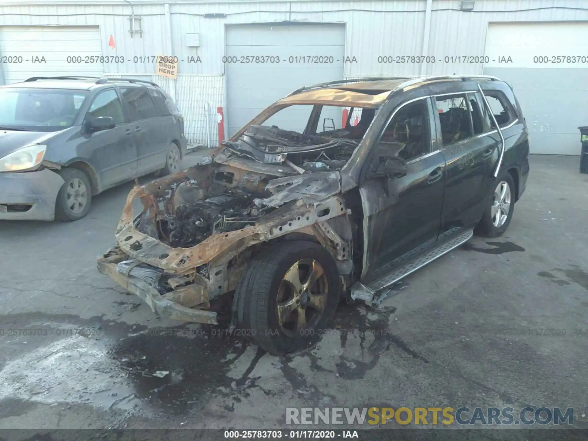 2 Photograph of a damaged car 4JGDF6EE9KB228847 MERCEDES-BENZ GLS 2019