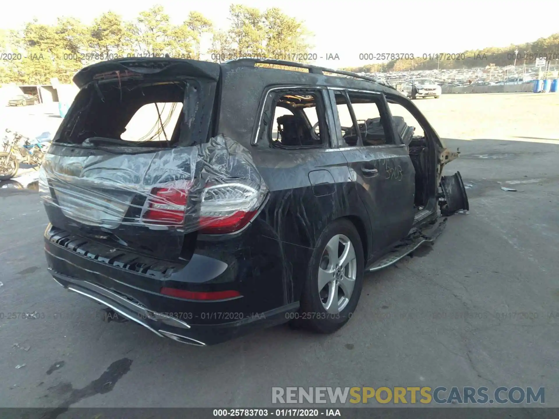 4 Photograph of a damaged car 4JGDF6EE9KB228847 MERCEDES-BENZ GLS 2019