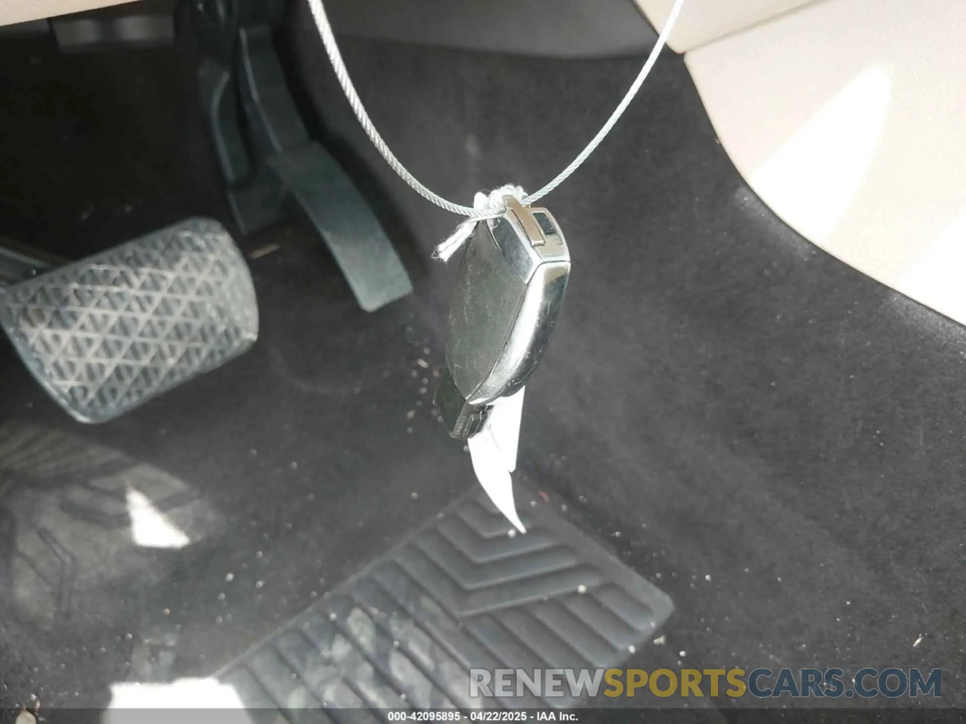 11 Photograph of a damaged car 4JGDF6EE0KB232821 MERCEDES-BENZ GLS 450 2019