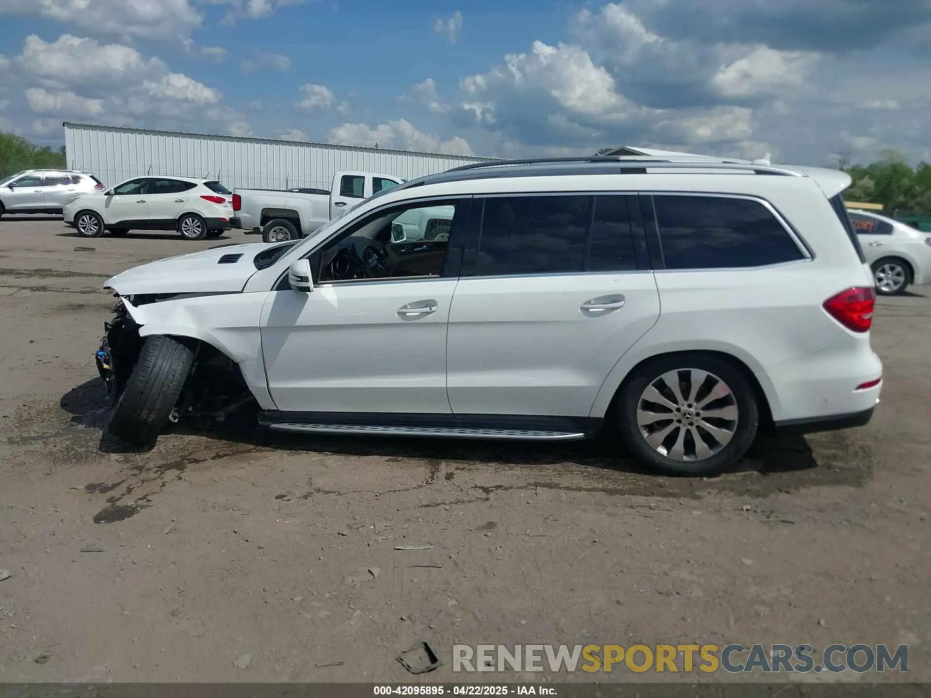 14 Photograph of a damaged car 4JGDF6EE0KB232821 MERCEDES-BENZ GLS 450 2019