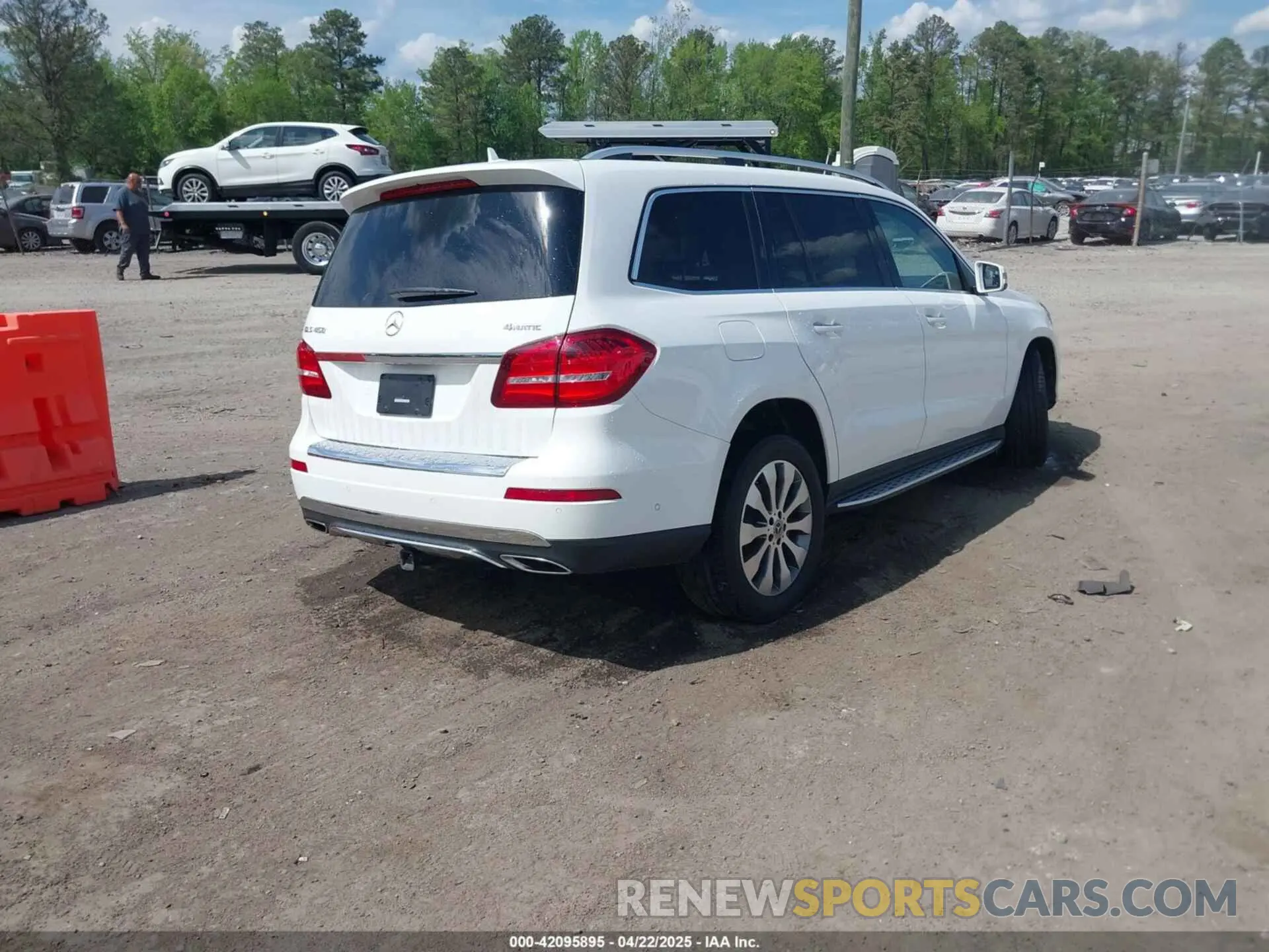 4 Photograph of a damaged car 4JGDF6EE0KB232821 MERCEDES-BENZ GLS 450 2019