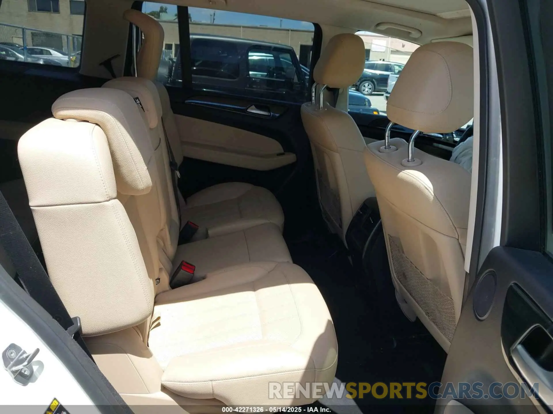 8 Photograph of a damaged car 4JGDF6EE0KB238926 MERCEDES-BENZ GLS 450 2019