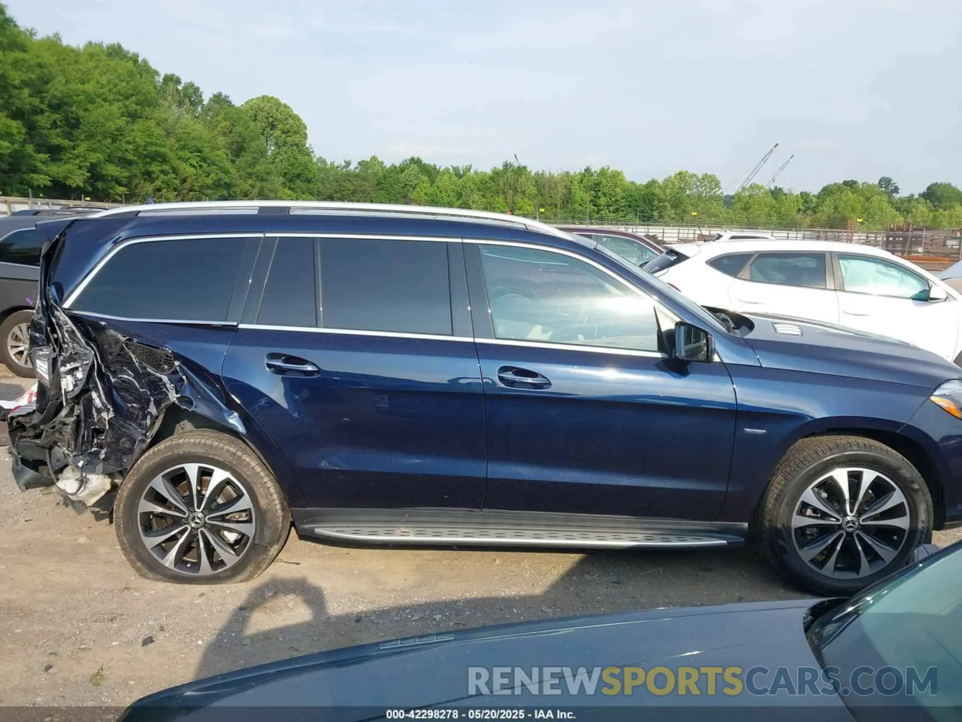 13 Photograph of a damaged car 4JGDF6EE1KB224162 MERCEDES-BENZ GLS 450 2019