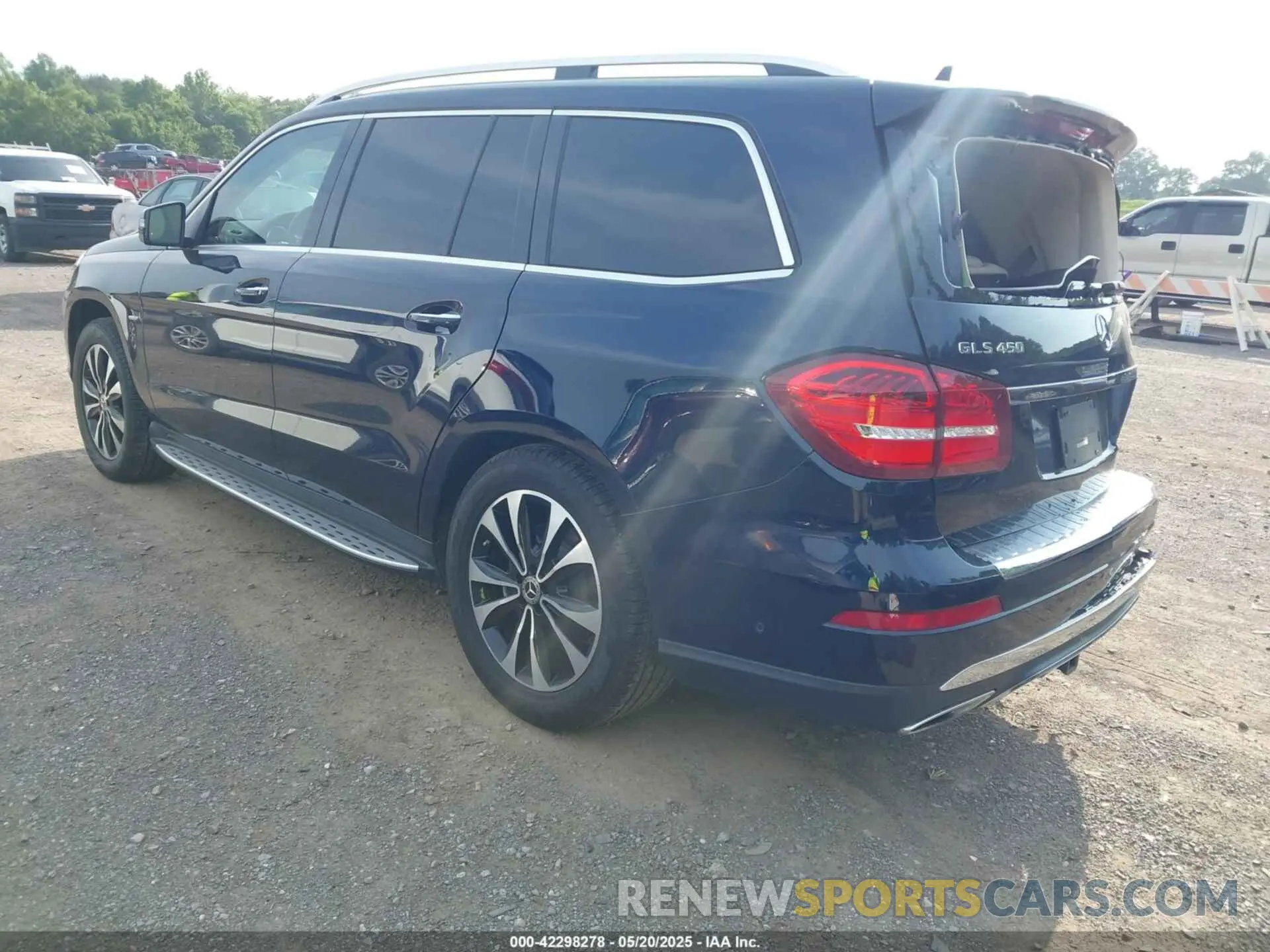 3 Photograph of a damaged car 4JGDF6EE1KB224162 MERCEDES-BENZ GLS 450 2019
