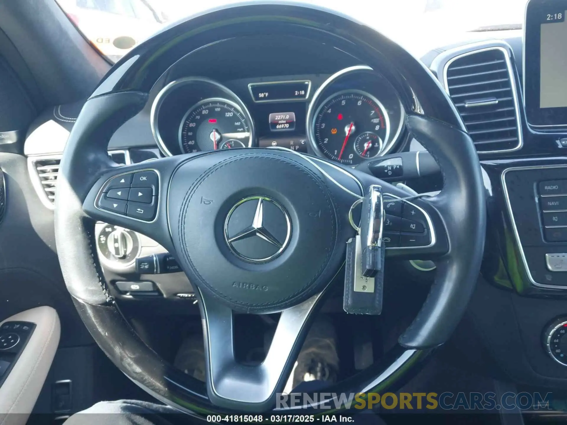 11 Photograph of a damaged car 4JGDF6EE2KB210870 MERCEDES-BENZ GLS 450 2019