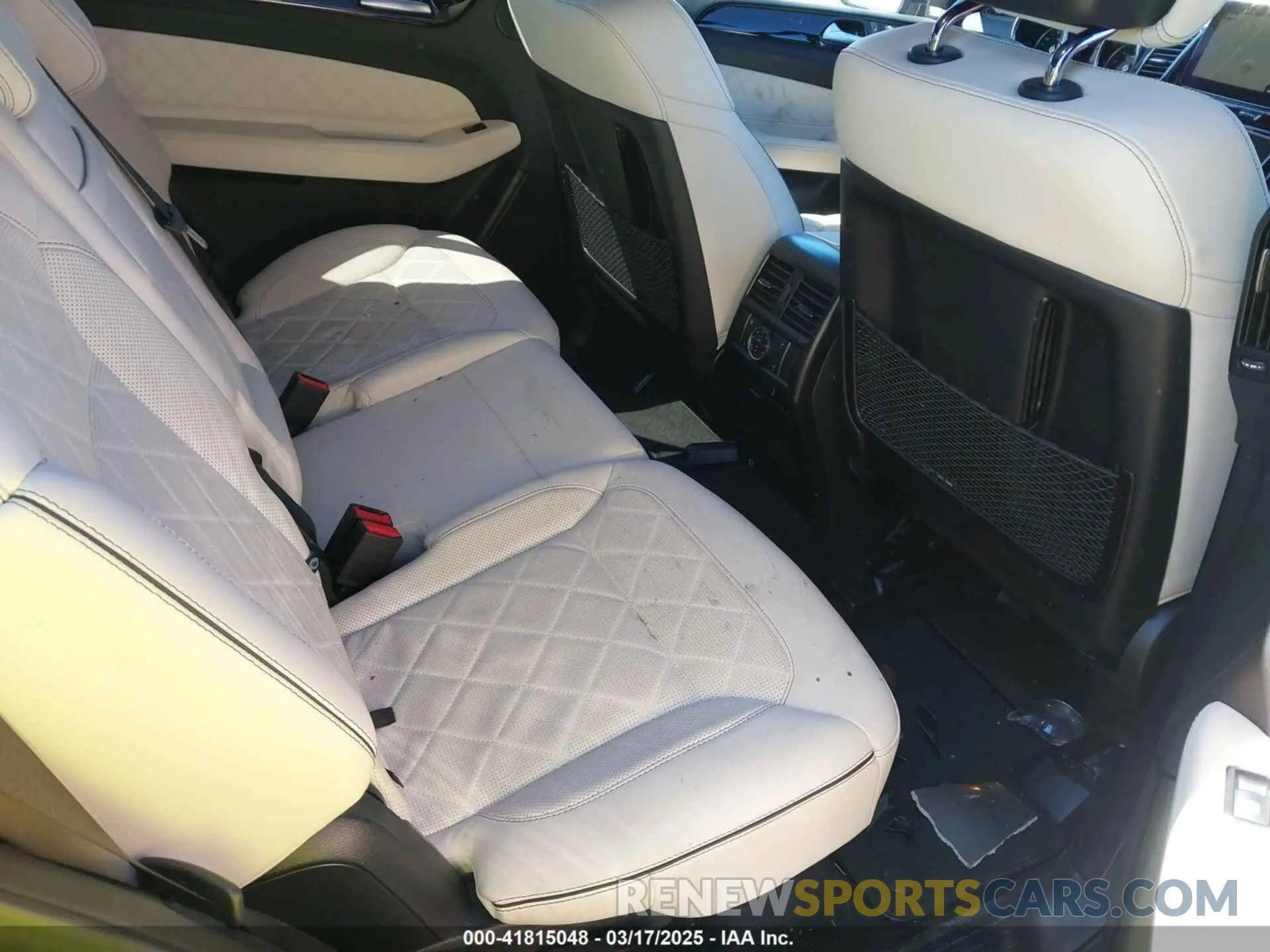 8 Photograph of a damaged car 4JGDF6EE2KB210870 MERCEDES-BENZ GLS 450 2019