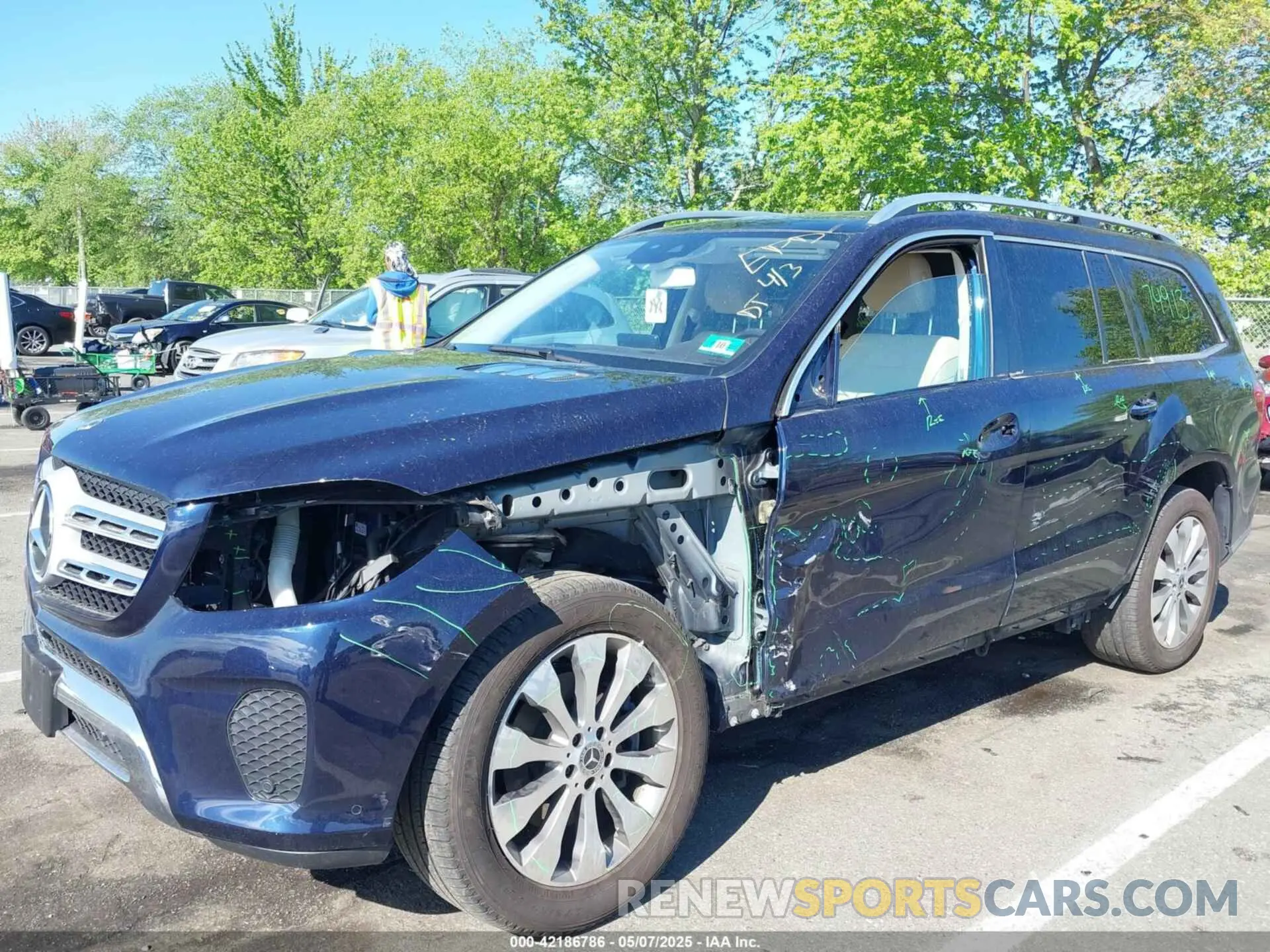 6 Photograph of a damaged car 4JGDF6EE3KB187387 MERCEDES-BENZ GLS 450 2019