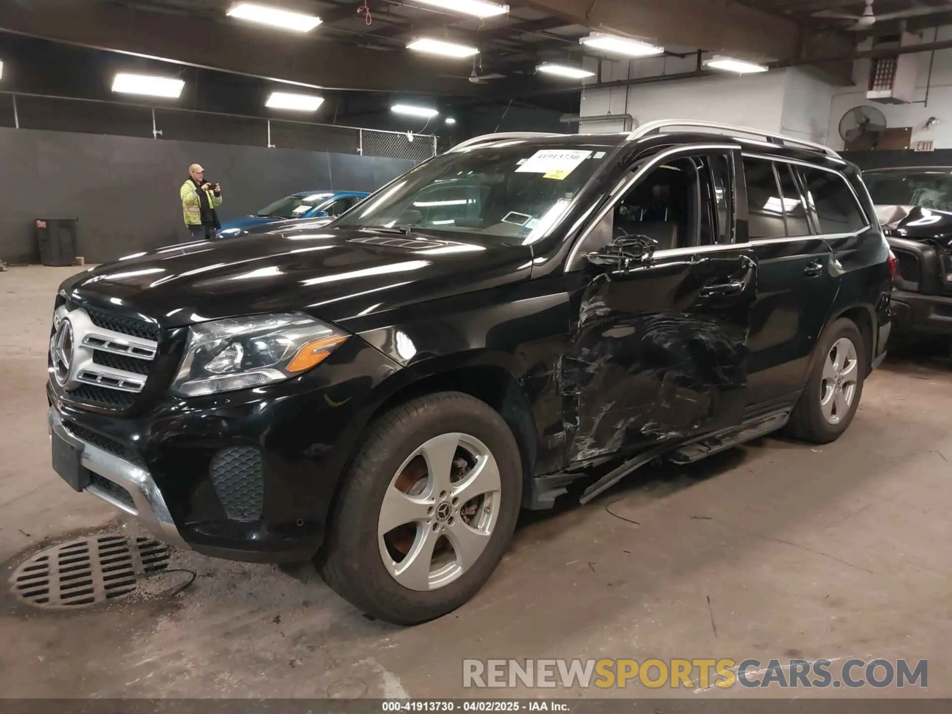 2 Photograph of a damaged car 4JGDF6EE4KB189021 MERCEDES-BENZ GLS 450 2019
