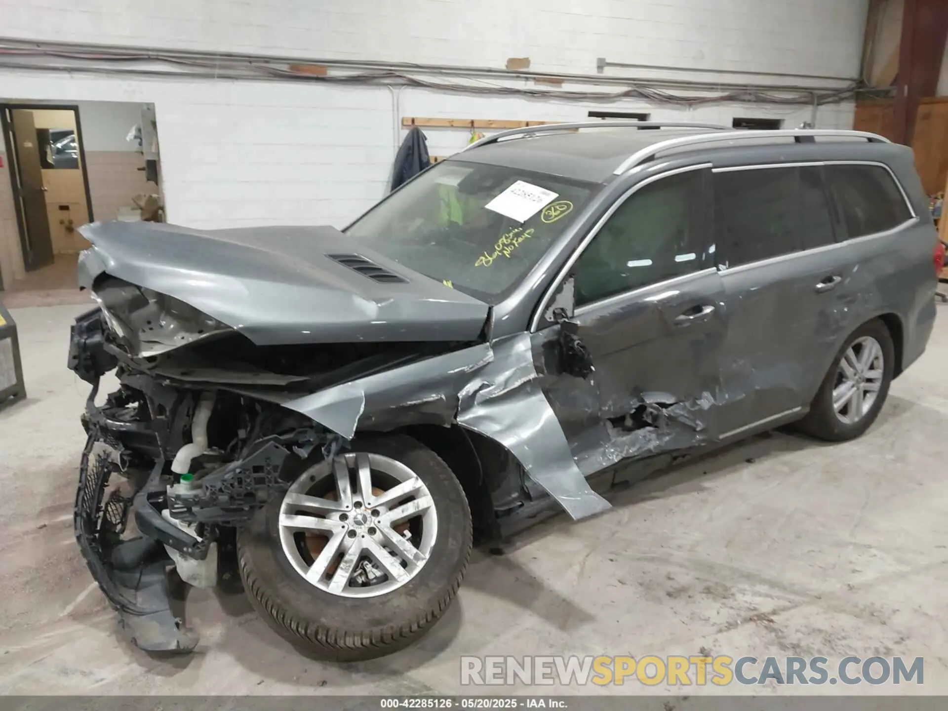 16 Photograph of a damaged car 4JGDF6EE4KB228206 MERCEDES-BENZ GLS 450 2019