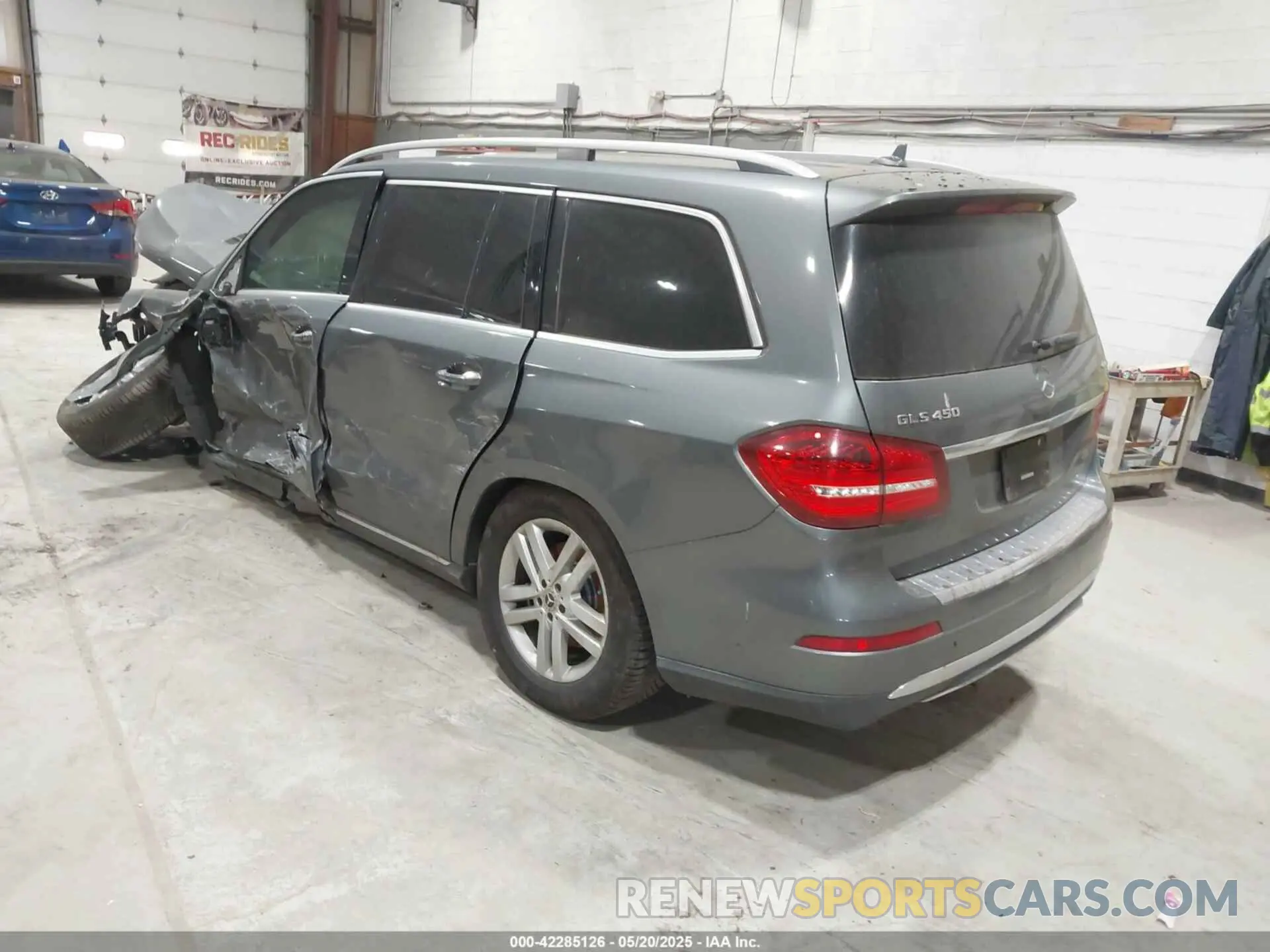 3 Photograph of a damaged car 4JGDF6EE4KB228206 MERCEDES-BENZ GLS 450 2019