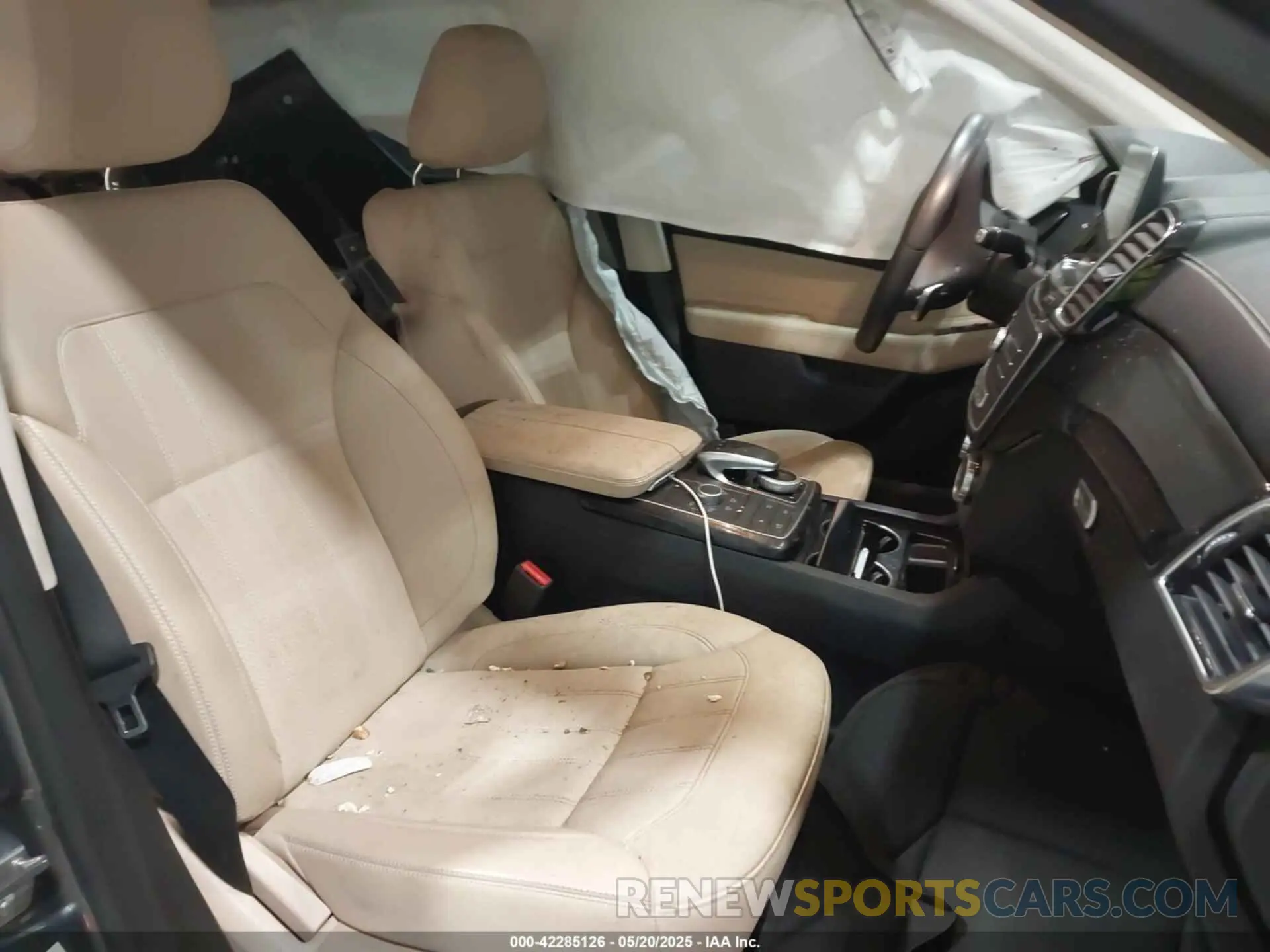 8 Photograph of a damaged car 4JGDF6EE4KB228206 MERCEDES-BENZ GLS 450 2019