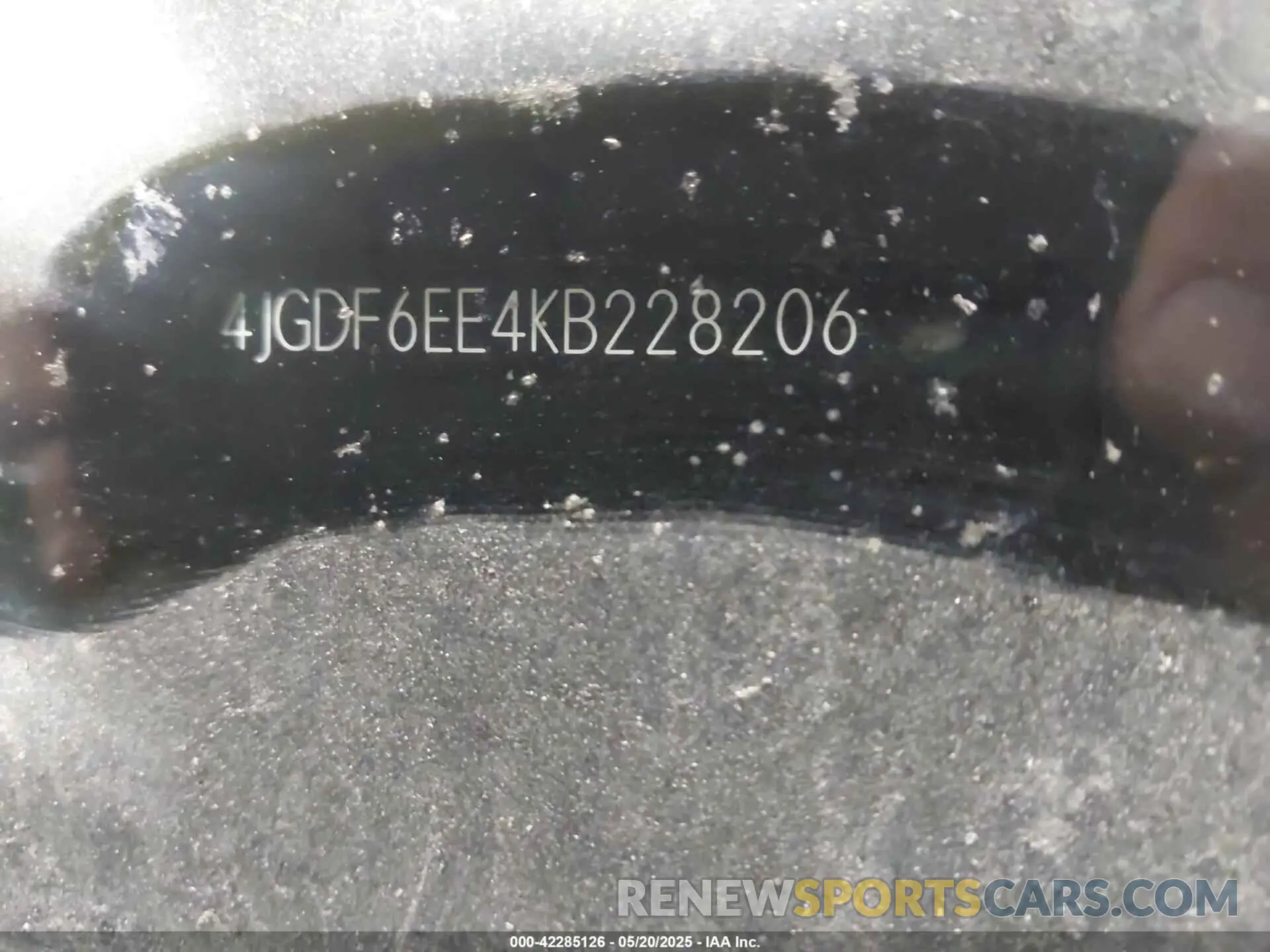 9 Photograph of a damaged car 4JGDF6EE4KB228206 MERCEDES-BENZ GLS 450 2019
